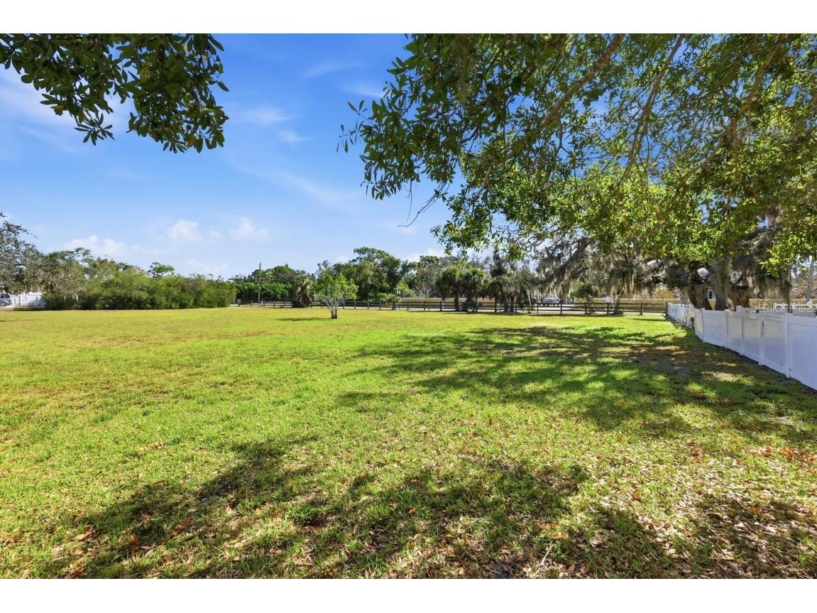 2723 59th Street Sarasota FL 34243 A4672455 image64