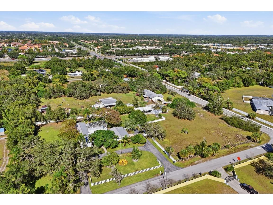 2723 59th Street Sarasota FL 34243 A4672455 image68