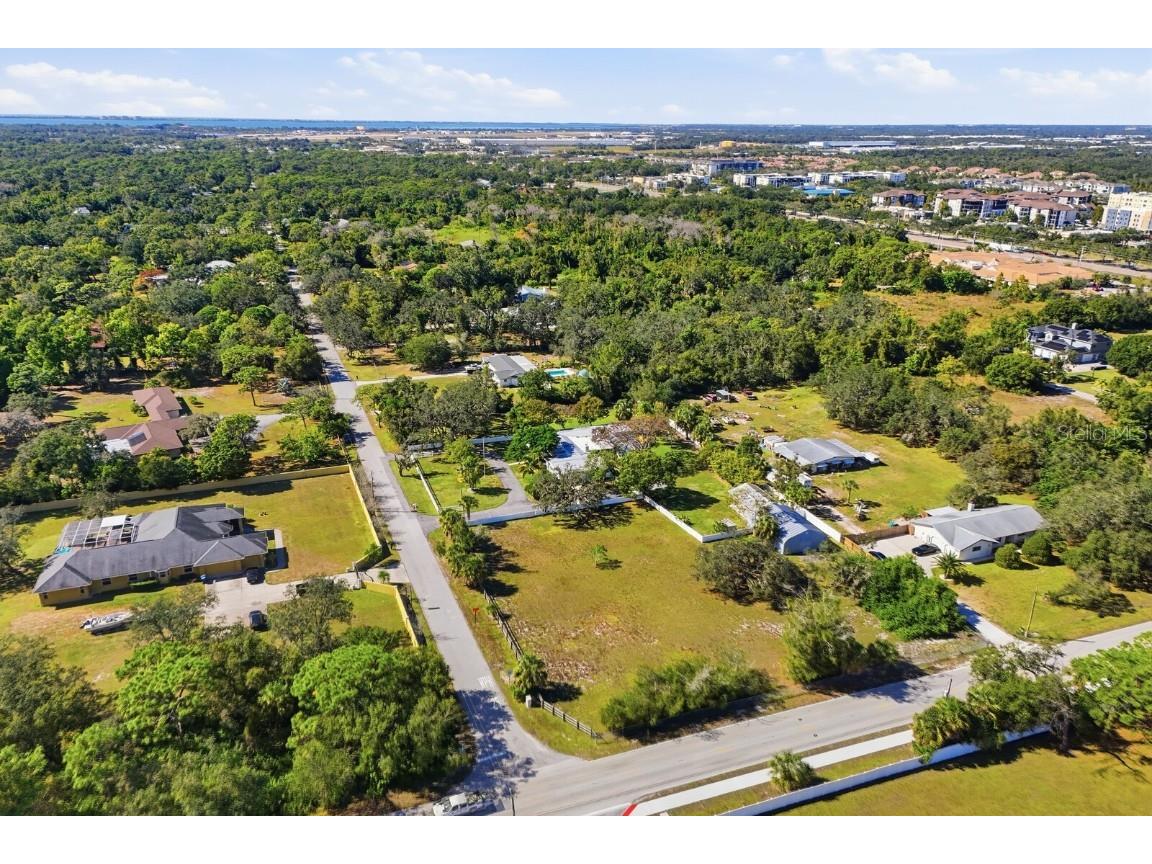 2723 59th Street Sarasota FL 34243 A4672455 image70