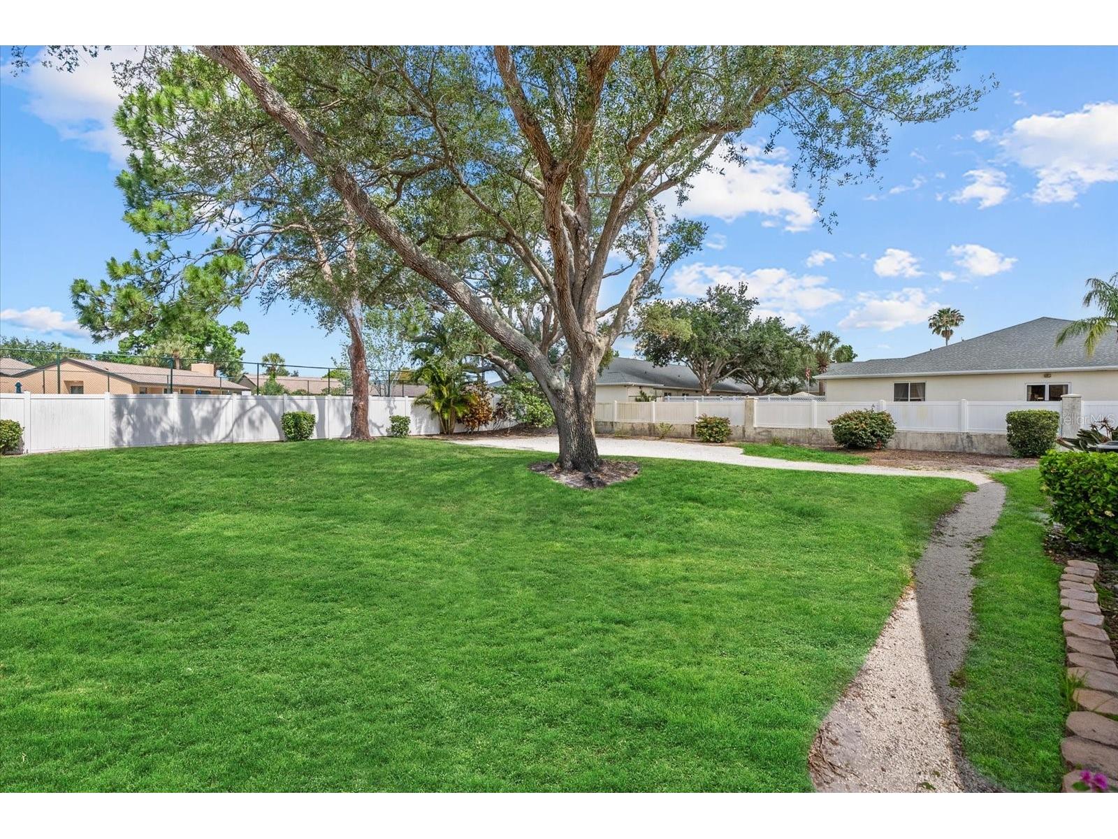 2723 60th Avenue Drive W #2723 Bradenton FL 34207 A4692766 image28