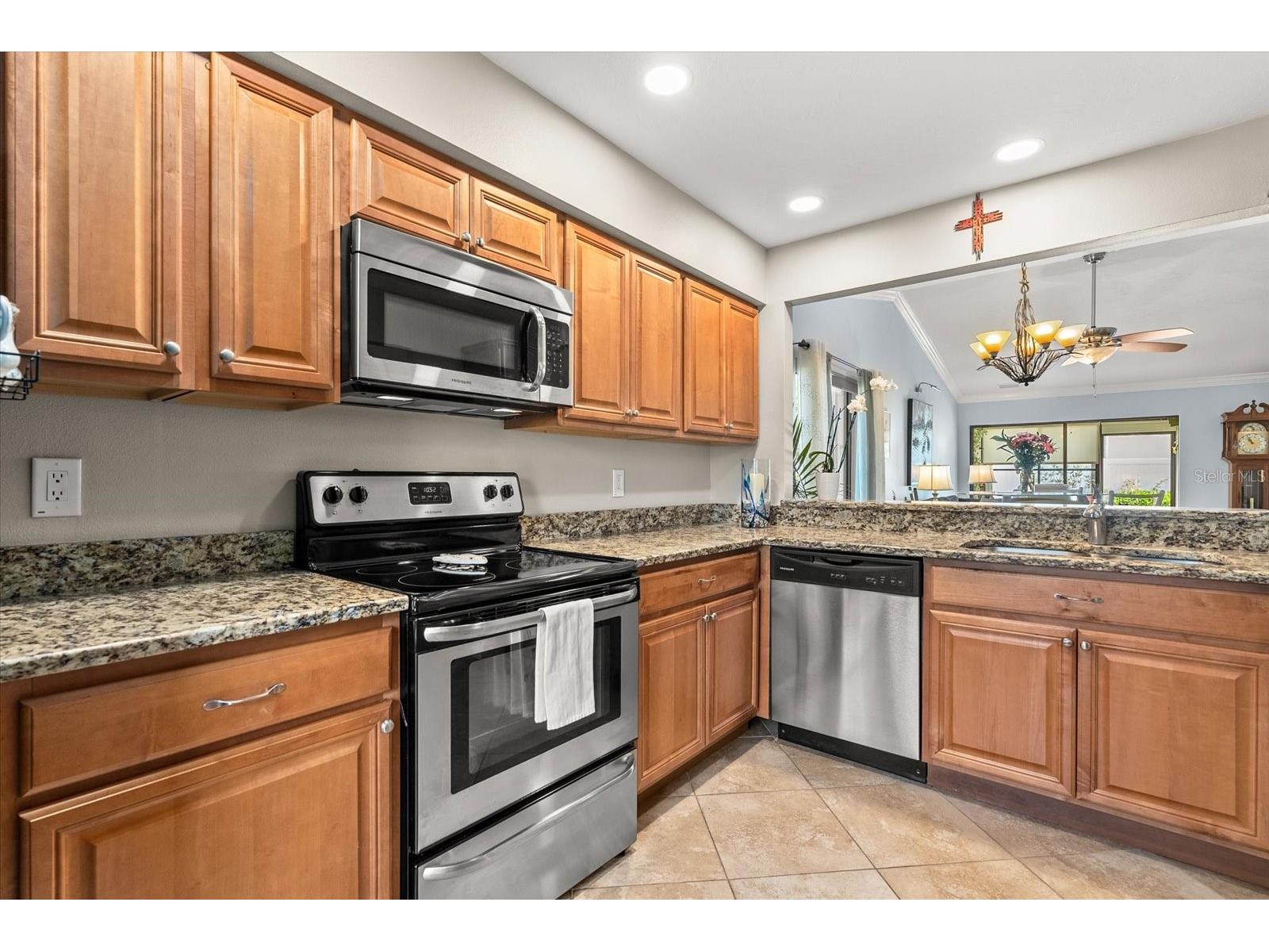 2723 60th Avenue Drive W #2723 Bradenton FL 34207 A4692766 image4