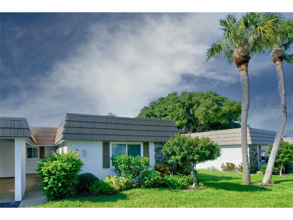 2723 Riverbluff Court #V98 Sarasota FL 34231 A4610375 image1