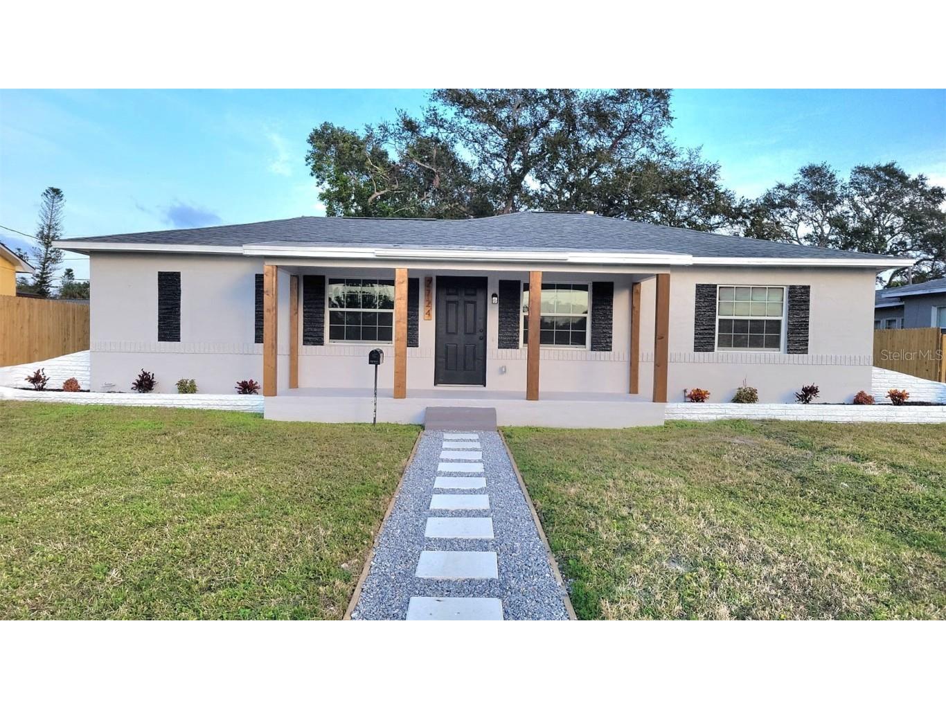 2724 20th Street S Saint Petersburg FL 33712 TB8345480 image1