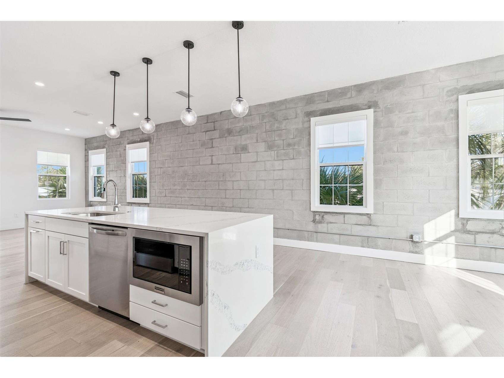 2724 5th Avenue S Saint Petersburg FL 33712 TB8494362 image17