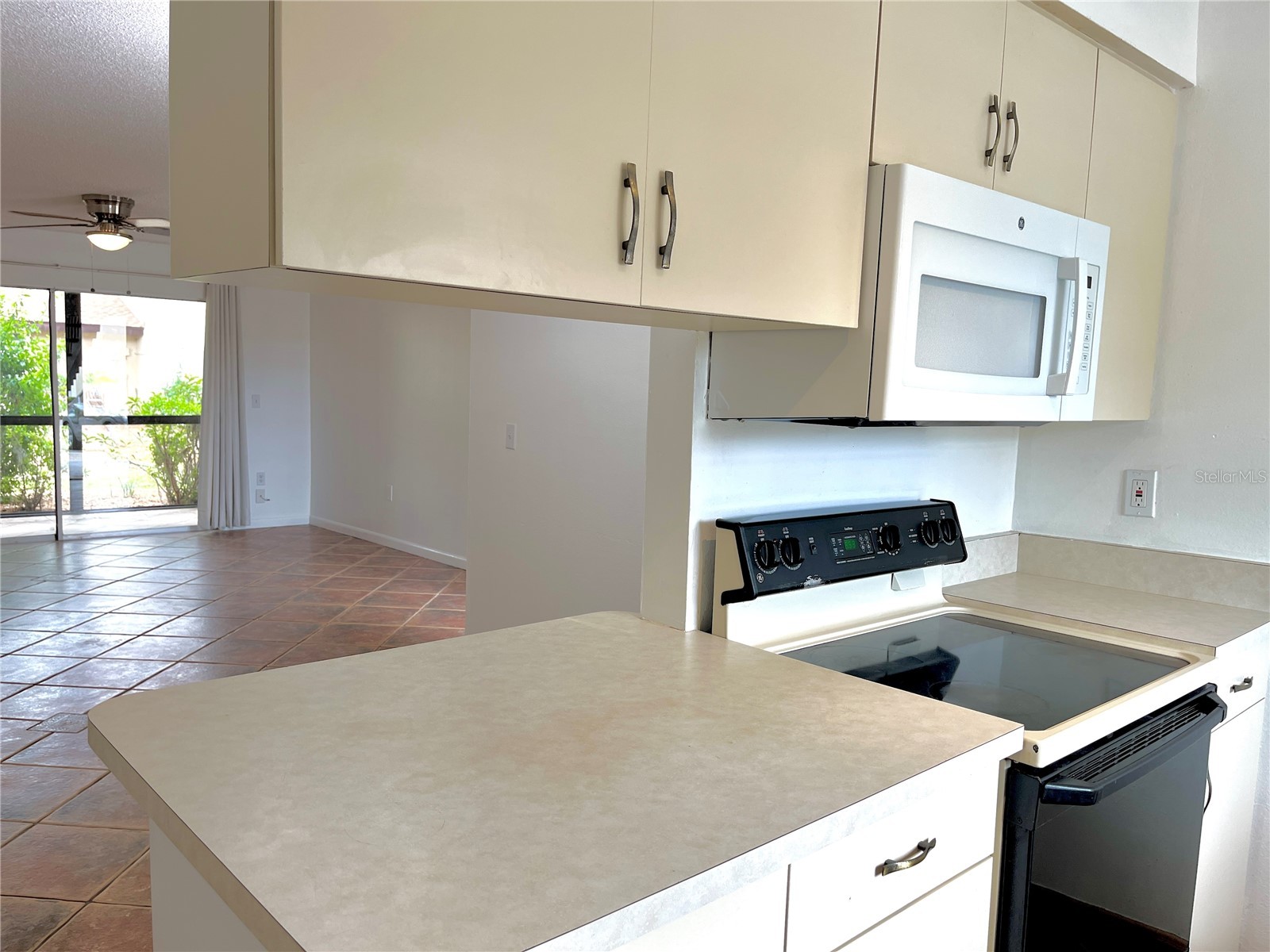 2724 Hidden Lake Boulevard #A Sarasota FL 34237 C7524602 image11