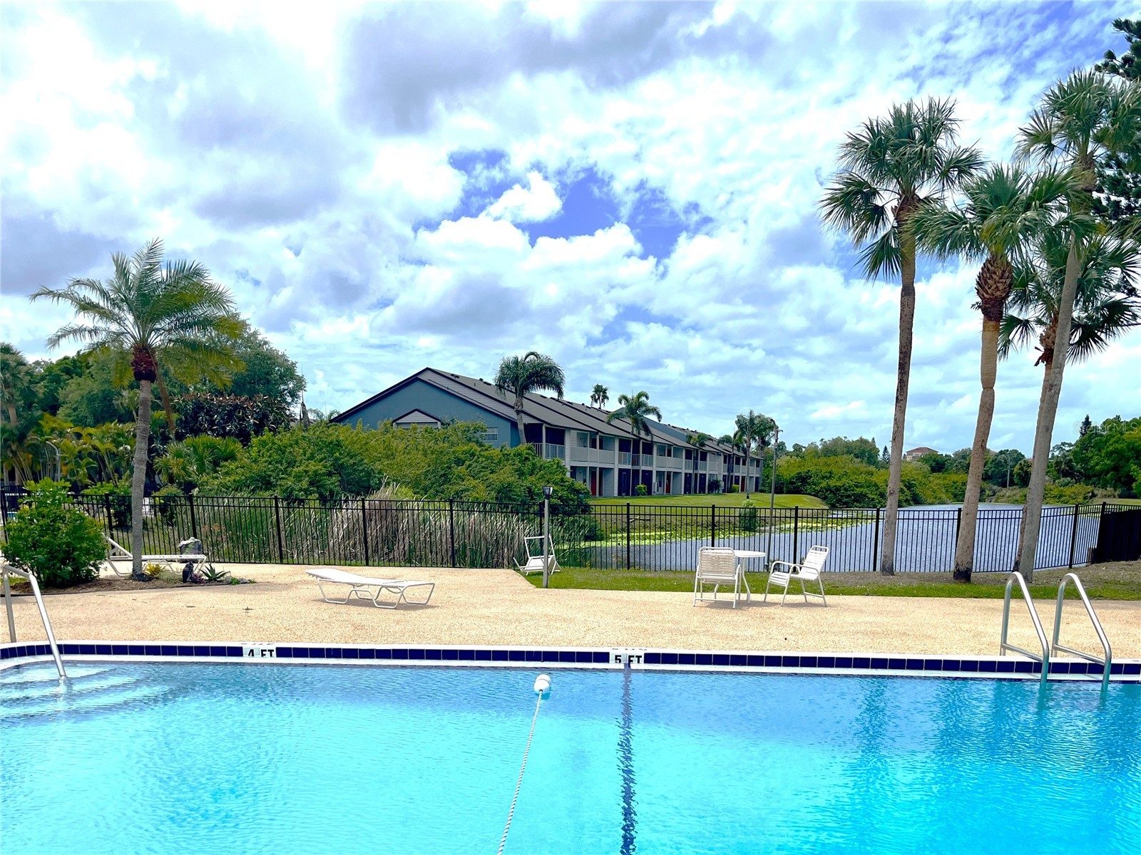 2724 Hidden Lake Boulevard #A Sarasota FL 34237 C7524602 image3