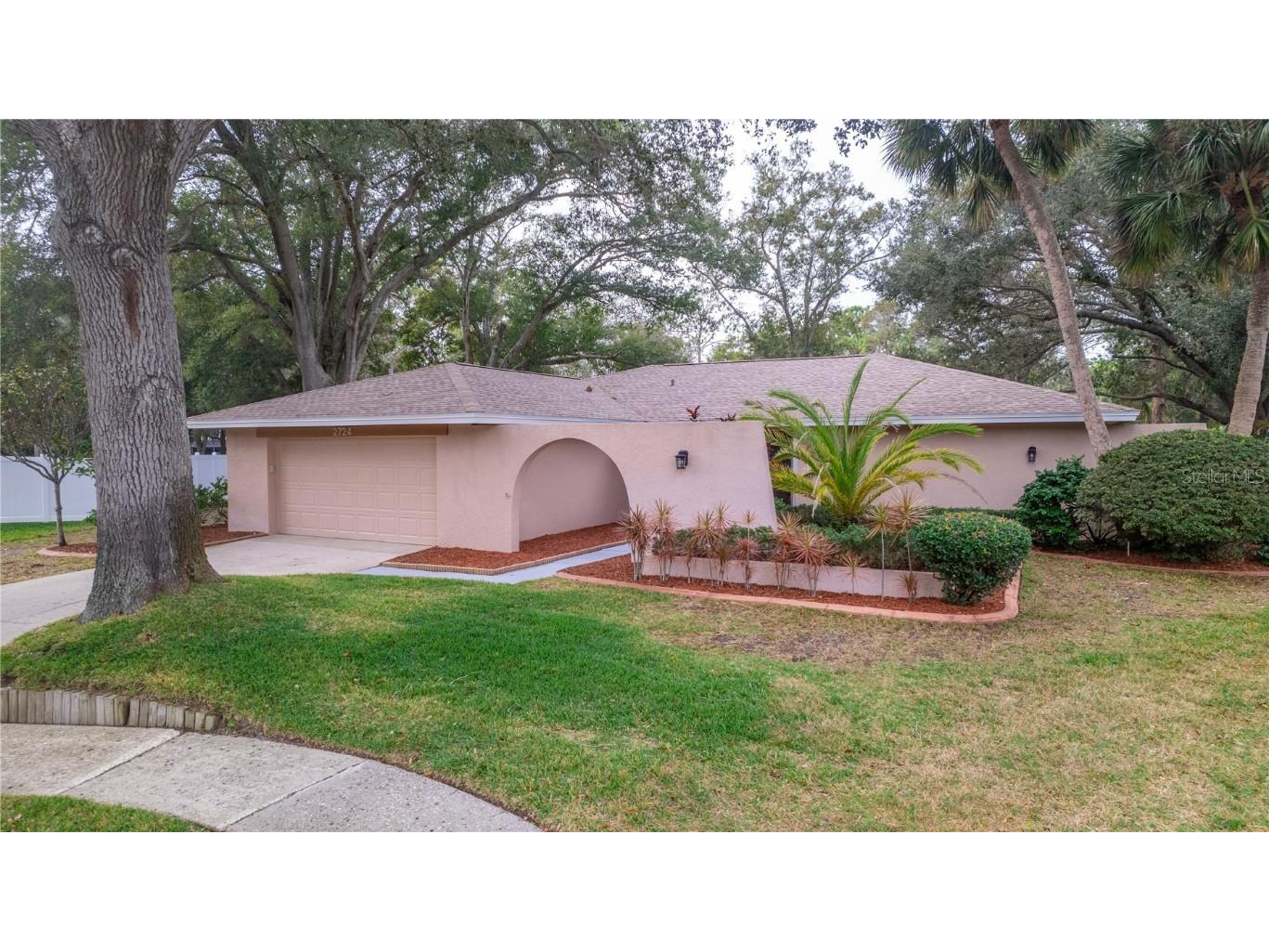 2724 Timberline Court Clearwater FL 33761 W7860417 image1