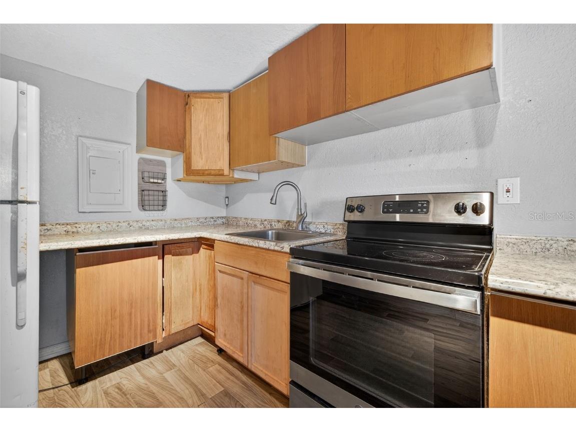 2725 14th Avenue S Saint Petersburg FL 33712 TB8435229 image35