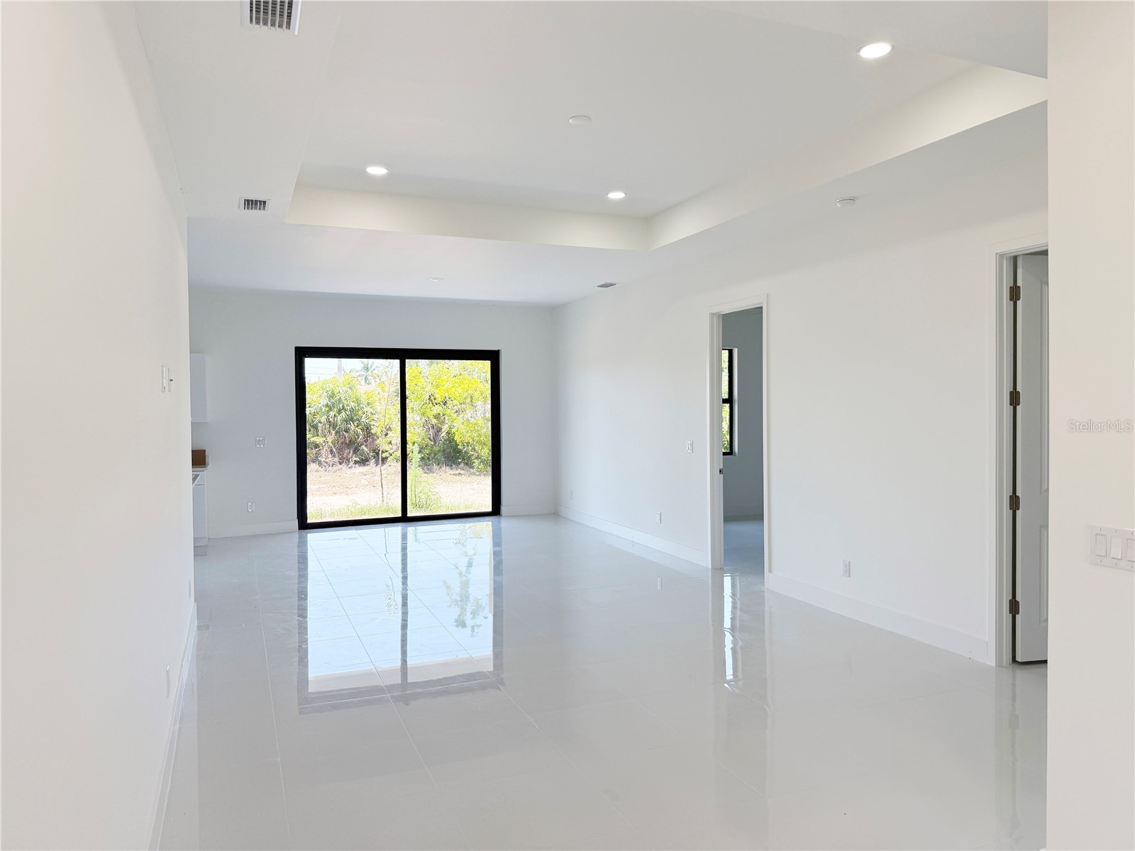 2725 Embers Parkway W Cape Coral FL 33993 O6423151 image4