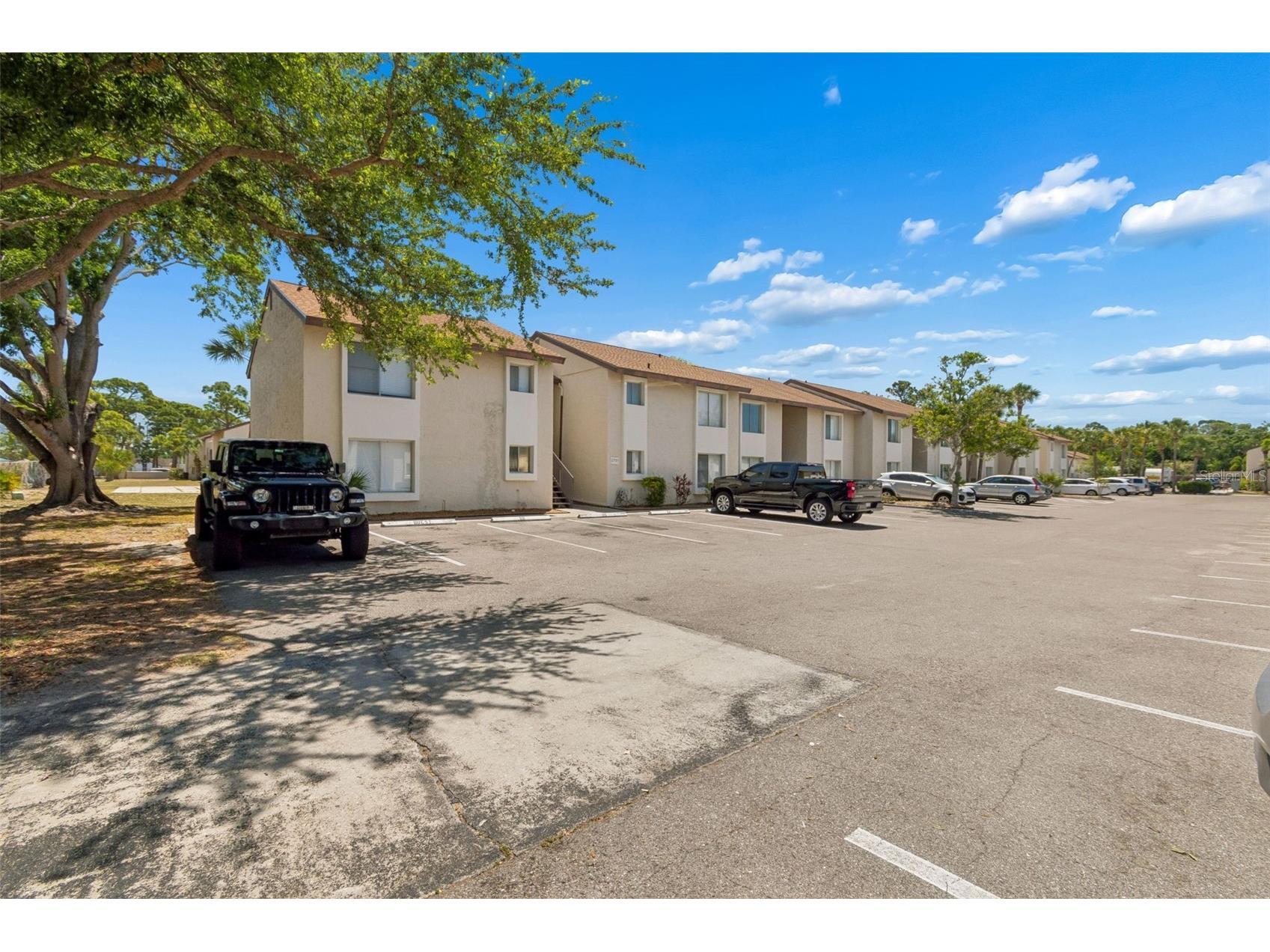 2725 Hidden Lake Boulevard #C Sarasota FL 34237 TB8494761 image1