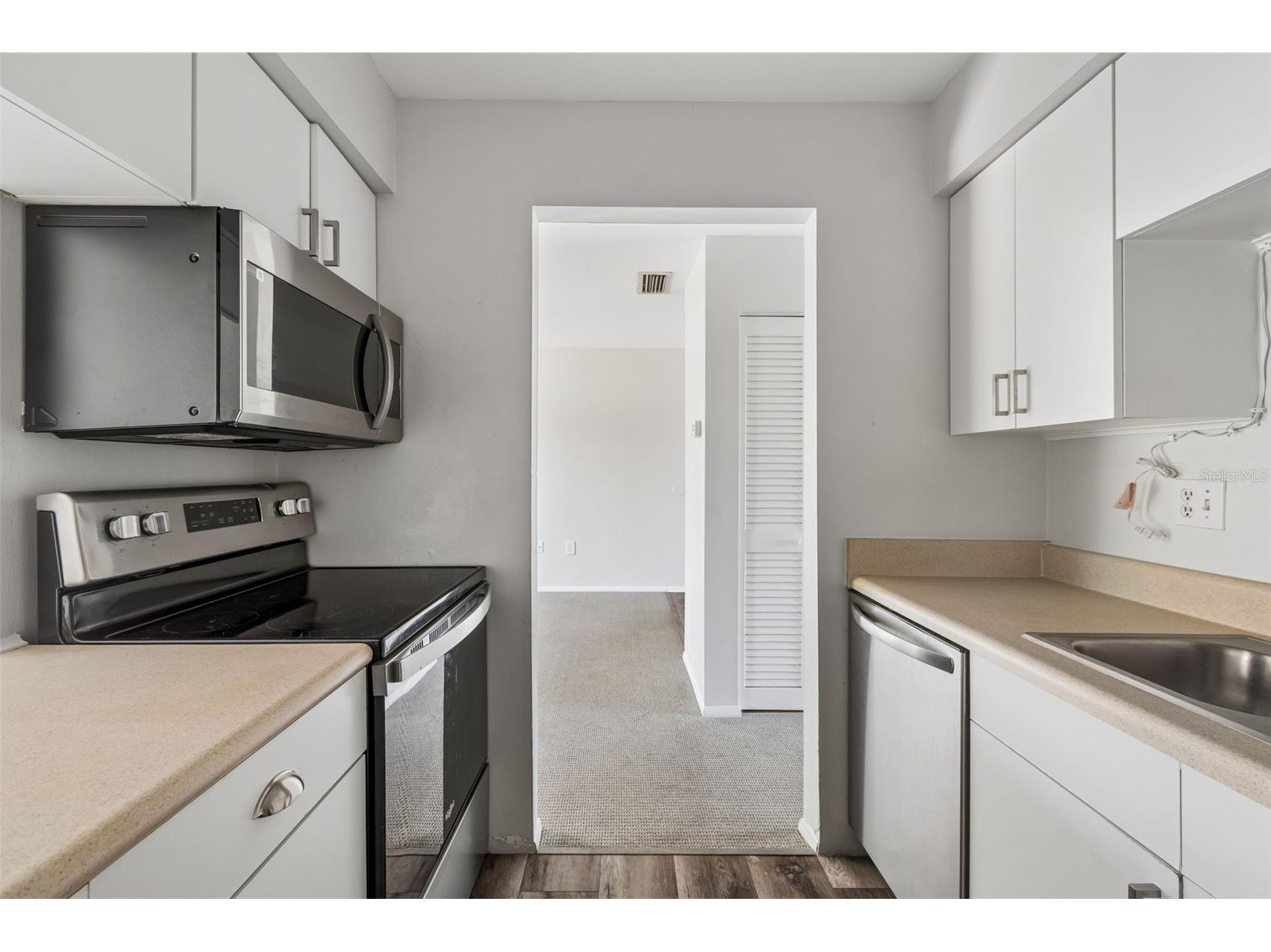 2725 Hidden Lake Boulevard #C Sarasota FL 34237 TB8494761 image12