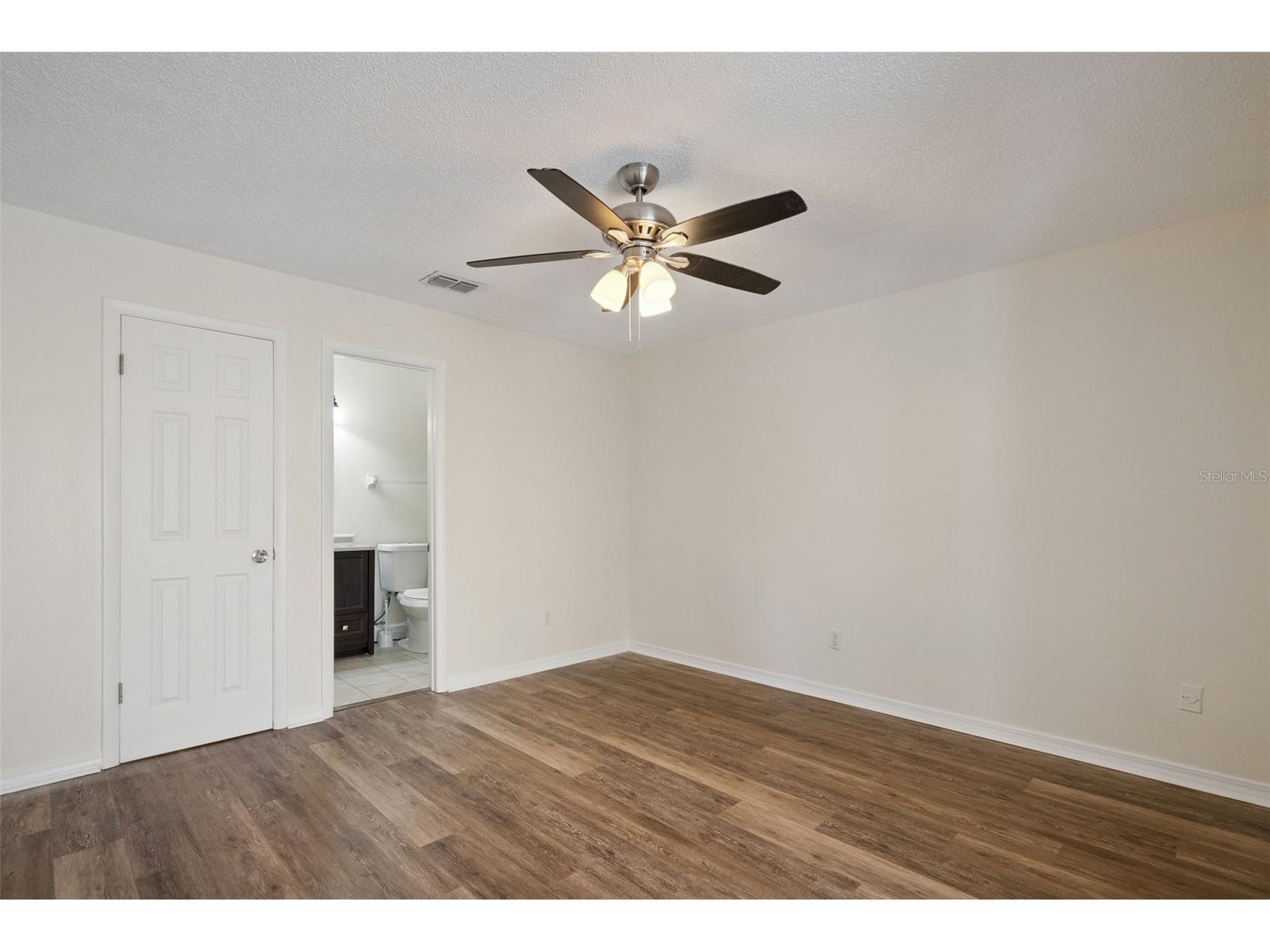 2725 Mayer Street Orlando FL 32806 O6421576 image17
