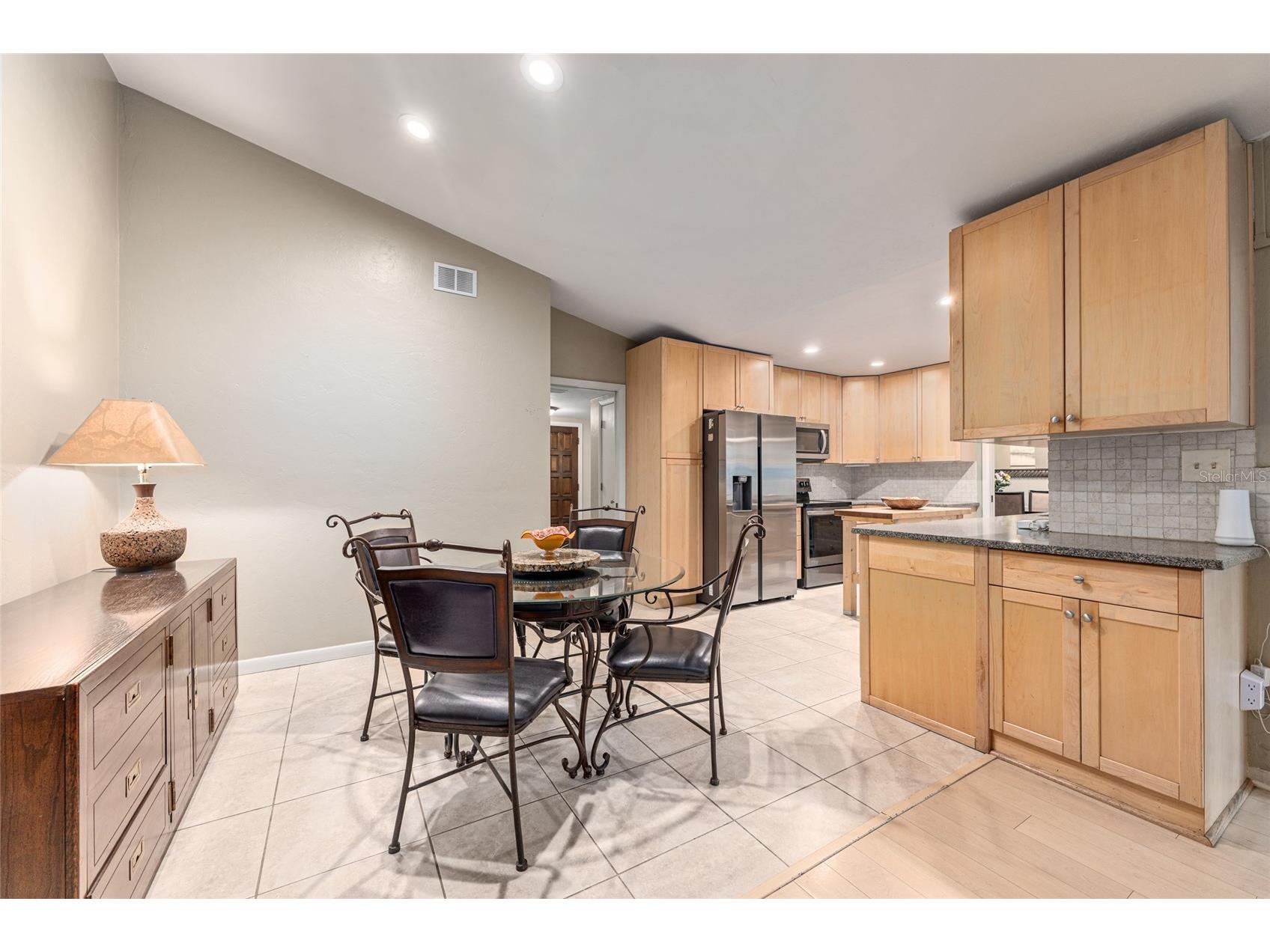 2725 NW 38th Street Gainesville FL 32605 GC539120 image14