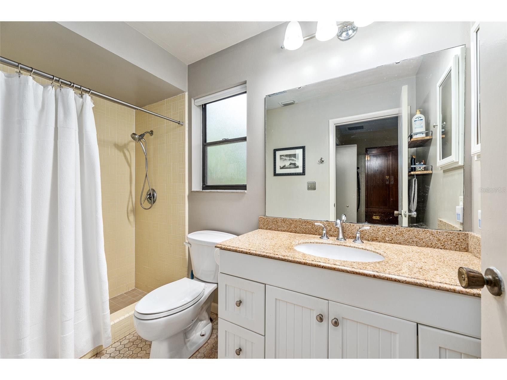 2725 NW 38th Street Gainesville FL 32605 GC539120 image22