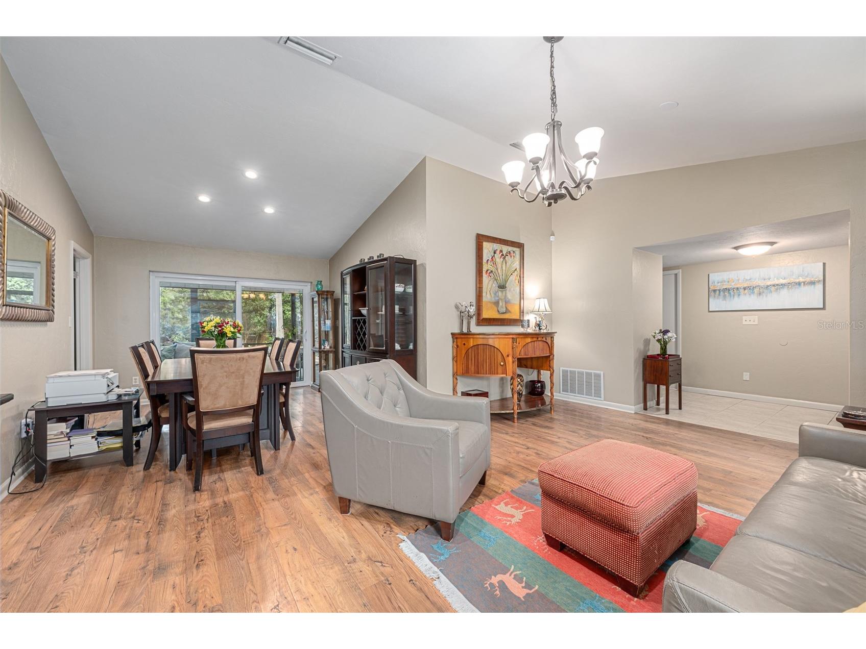 2725 NW 38th Street Gainesville FL 32605 GC539120 image6