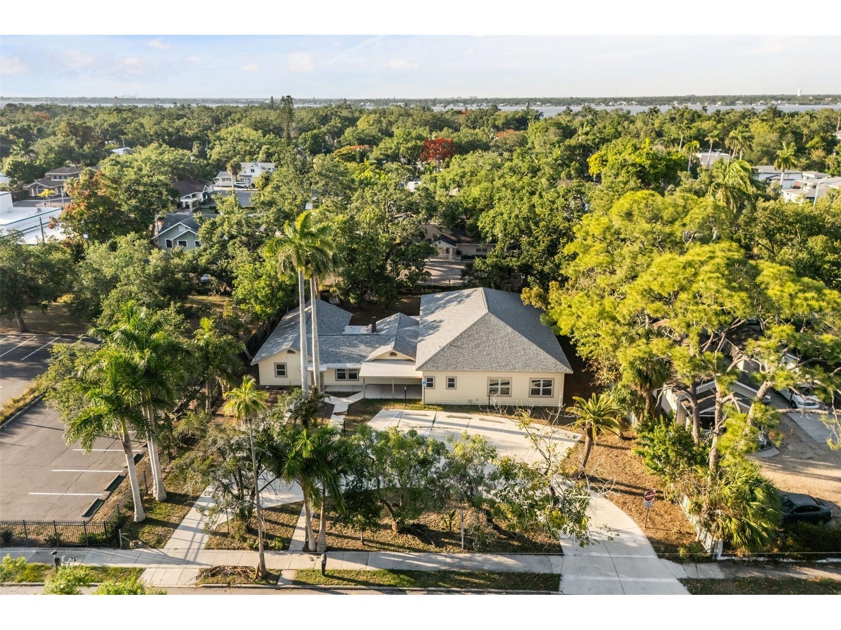 2726 6th Avenue W Bradenton FL 34205 O6411009 image44