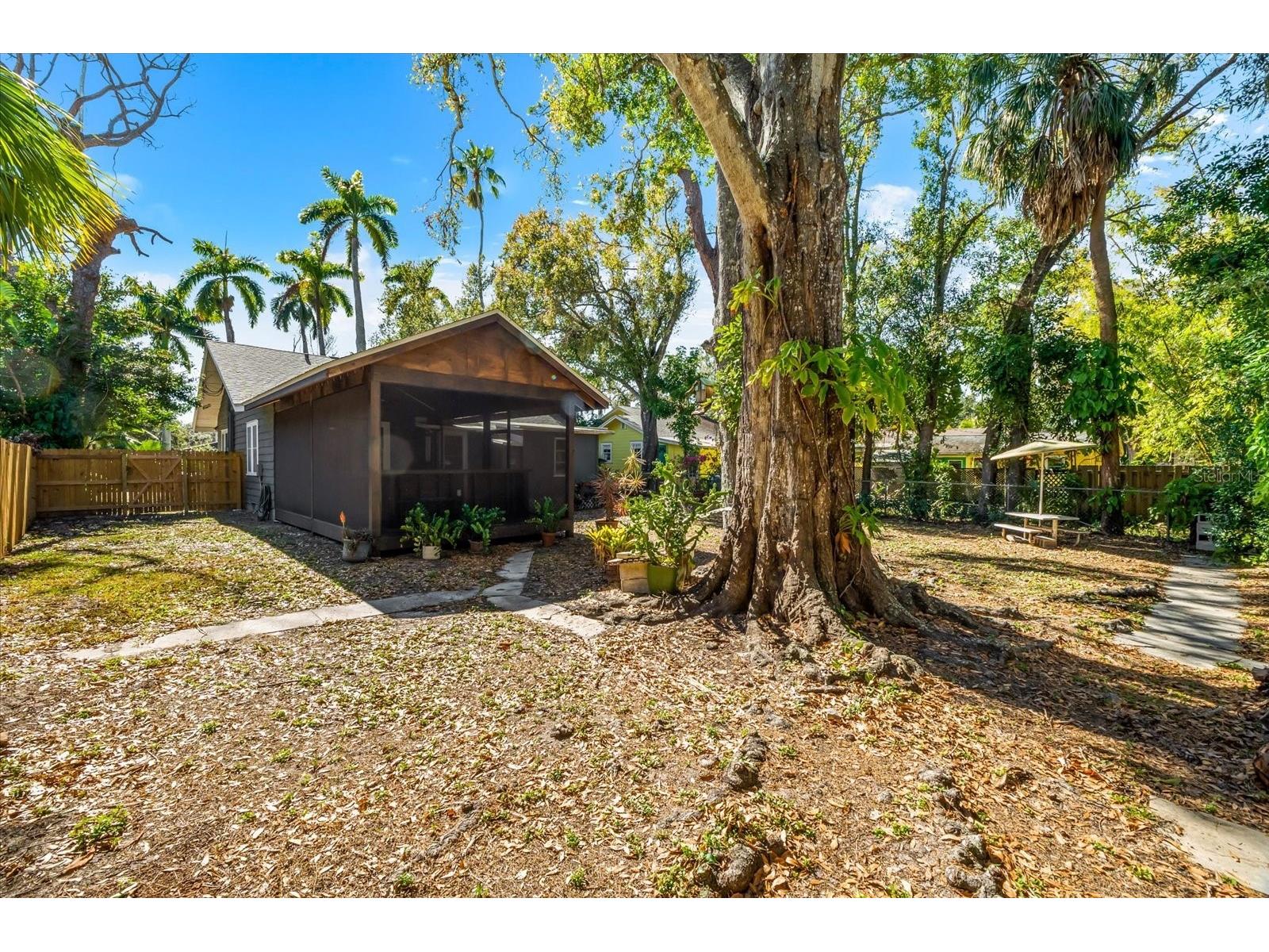 2726 8th Avenue W Bradenton FL 34205 A4681182 image38