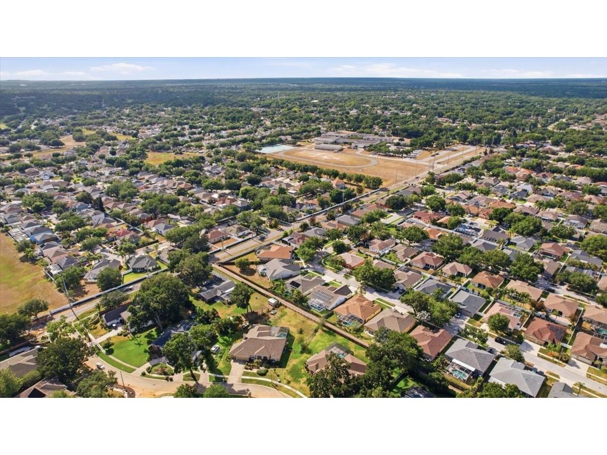 2726 Valencia Grove Drive Valrico FL 33596 TB8510957 image37