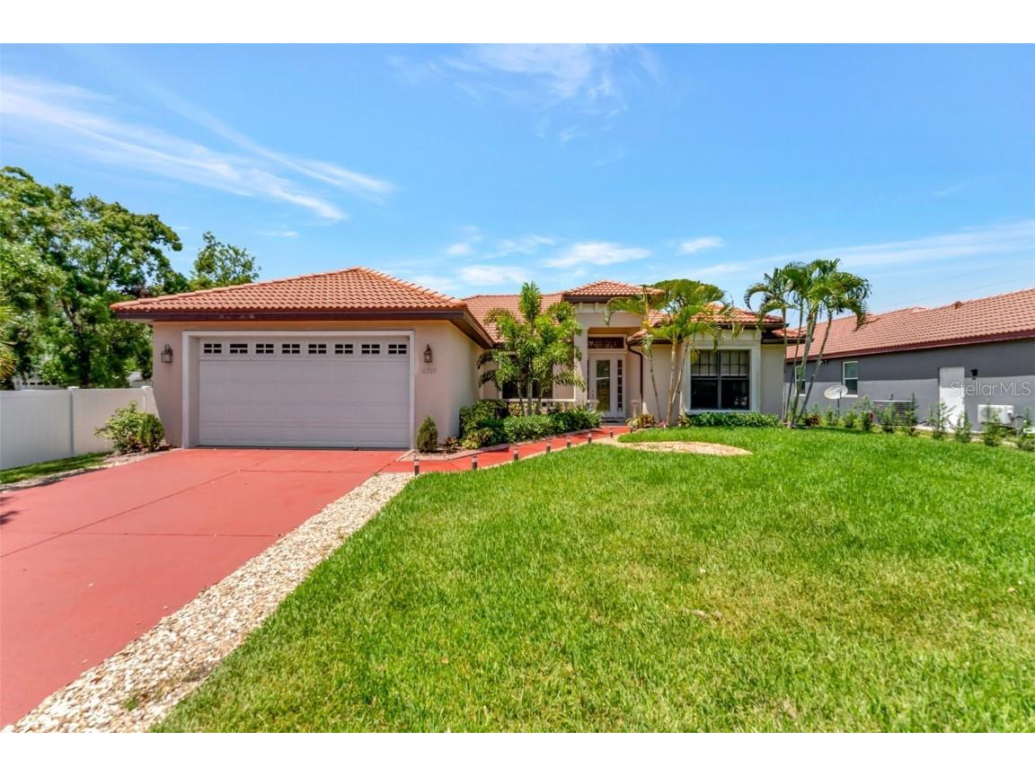 2727 Ashton Road Sarasota FL 34231 A4570525 image1