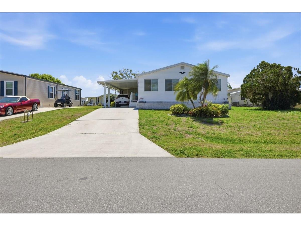 2727 Tanager Lane Englewood FL 34224 D6146725 image1