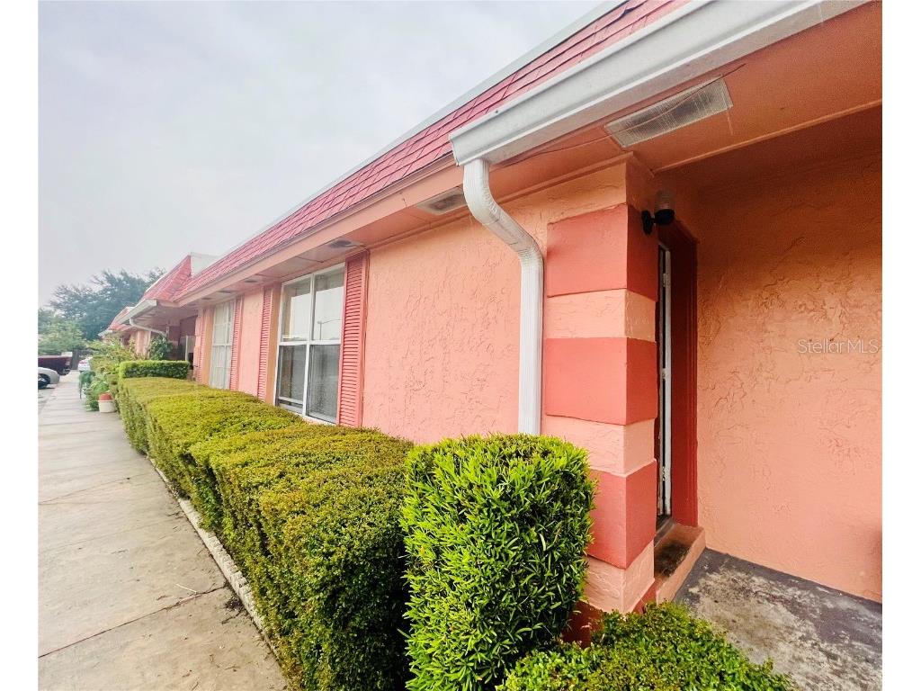 2727 W Oak Ridge Road #4 Orlando FL 32809 O6131202 image1