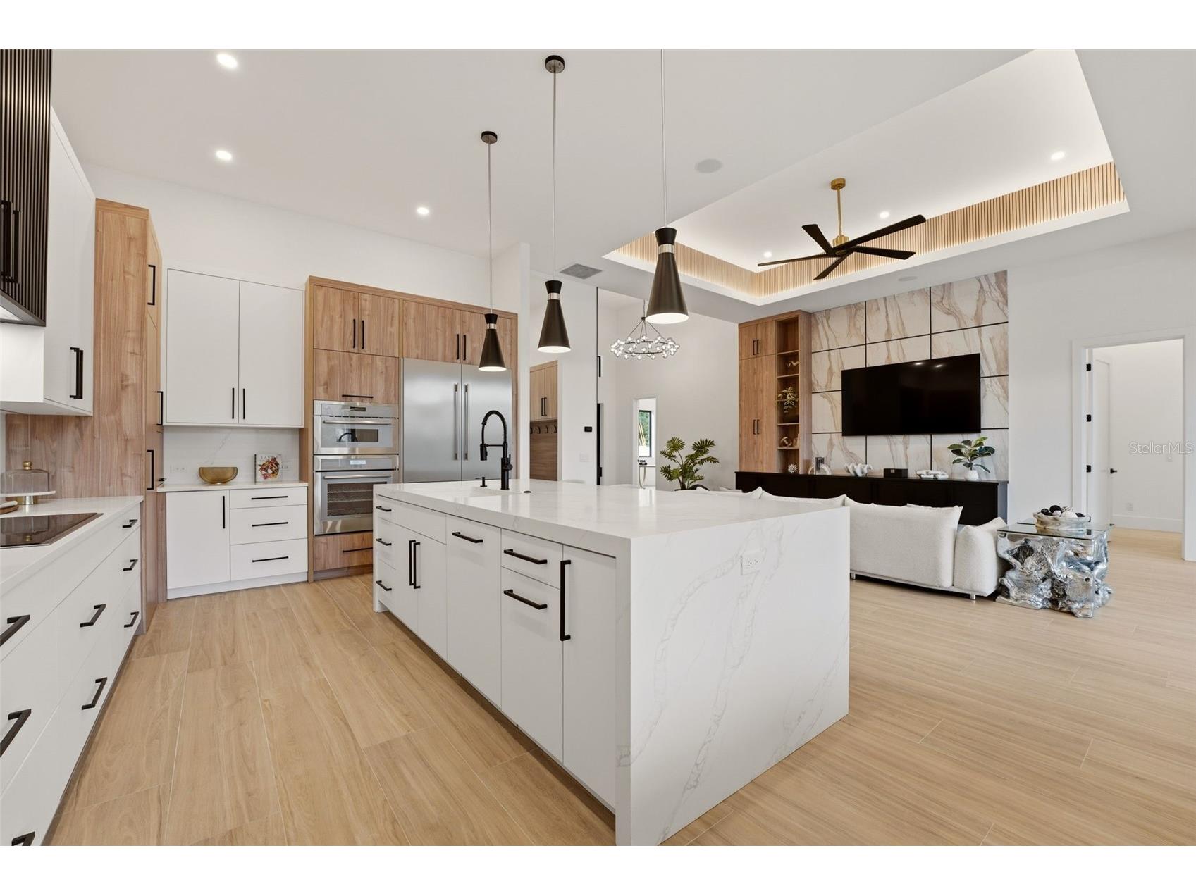 2727 Waldemere Street Sarasota FL 34239 A4692394 image12