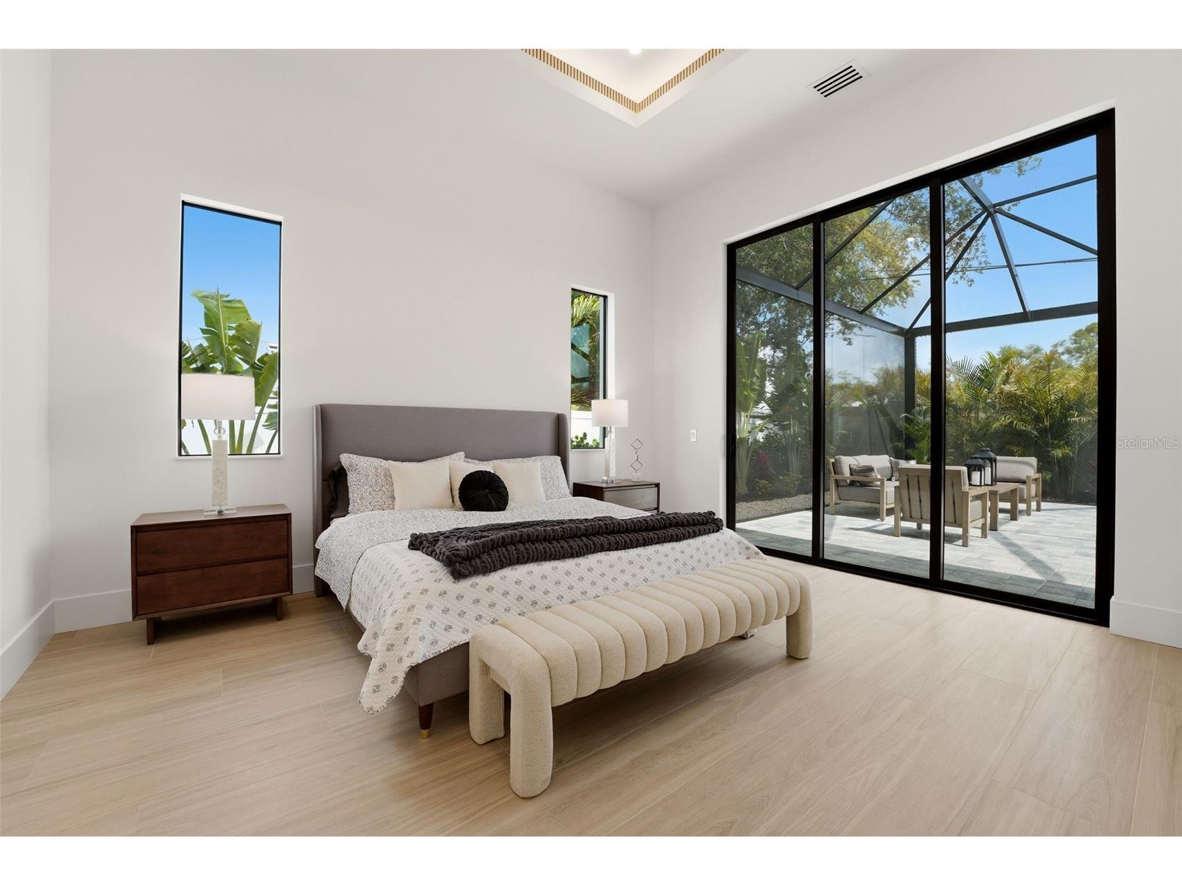 2727 Waldemere Street Sarasota FL 34239 A4692394 image16