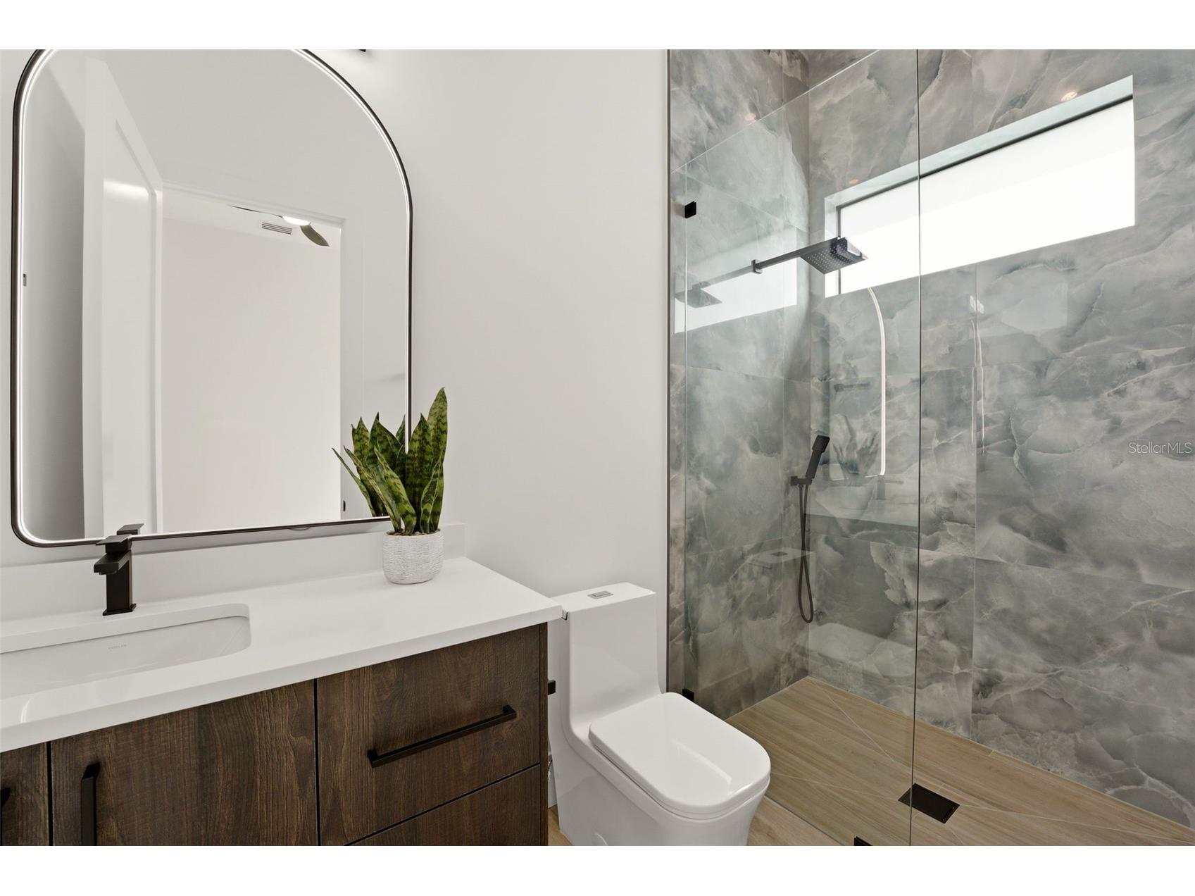 2727 Waldemere Street Sarasota FL 34239 A4692394 image27