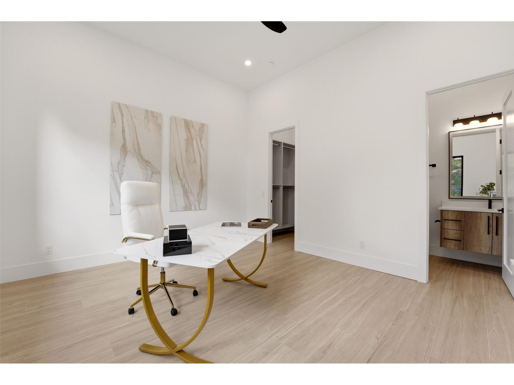 2727 Waldemere Street Sarasota FL 34239 A4692394 image29