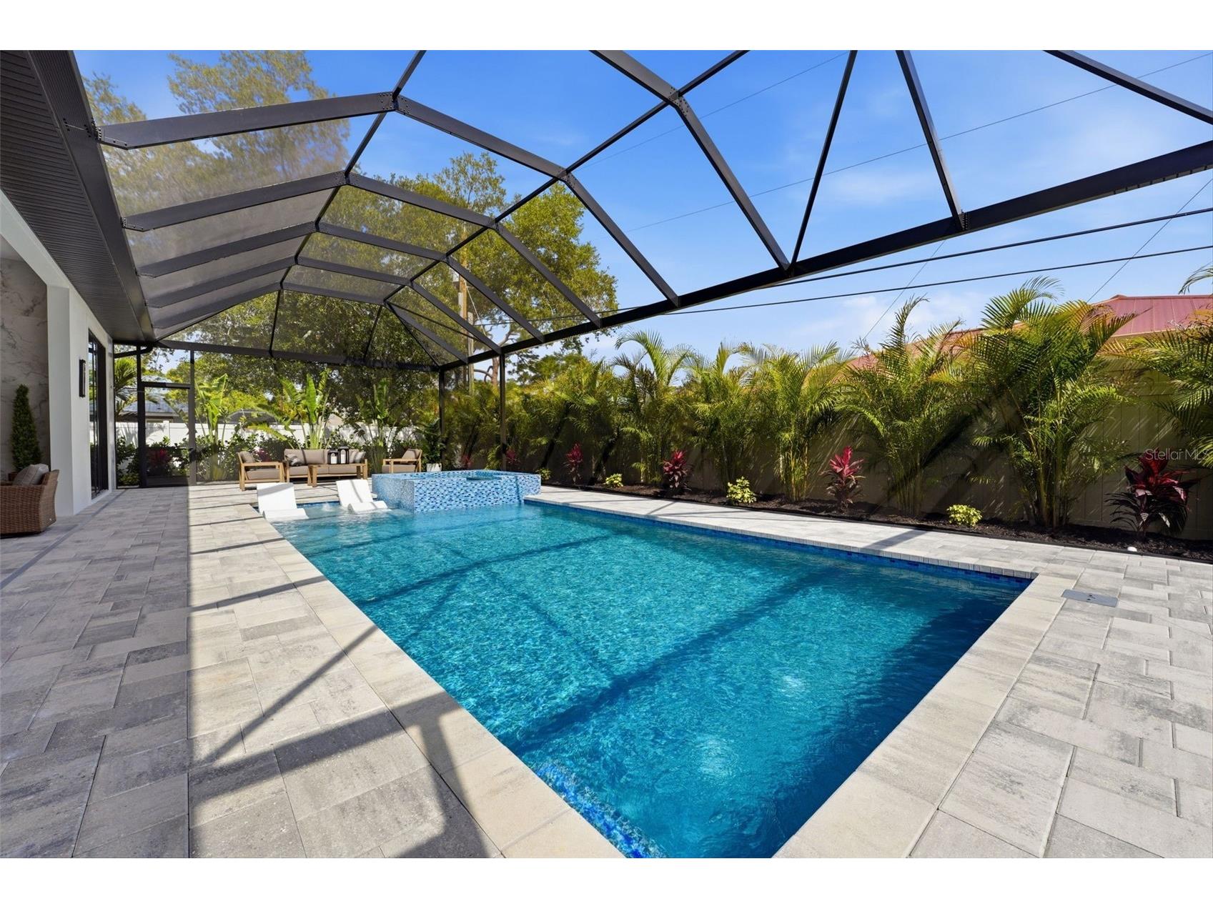 2727 Waldemere Street Sarasota FL 34239 A4692394 image40