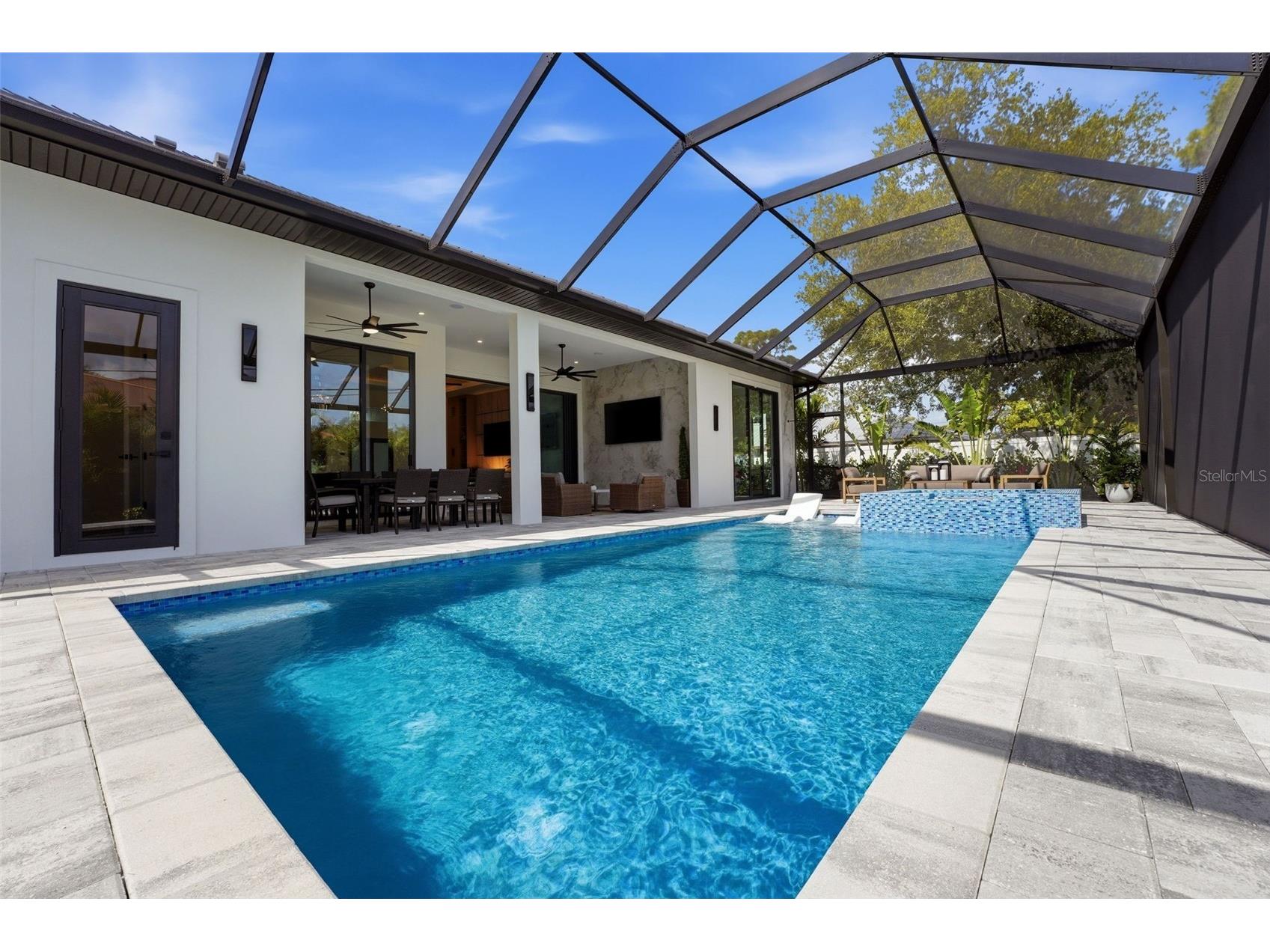 2727 Waldemere Street Sarasota FL 34239 A4692394 image41