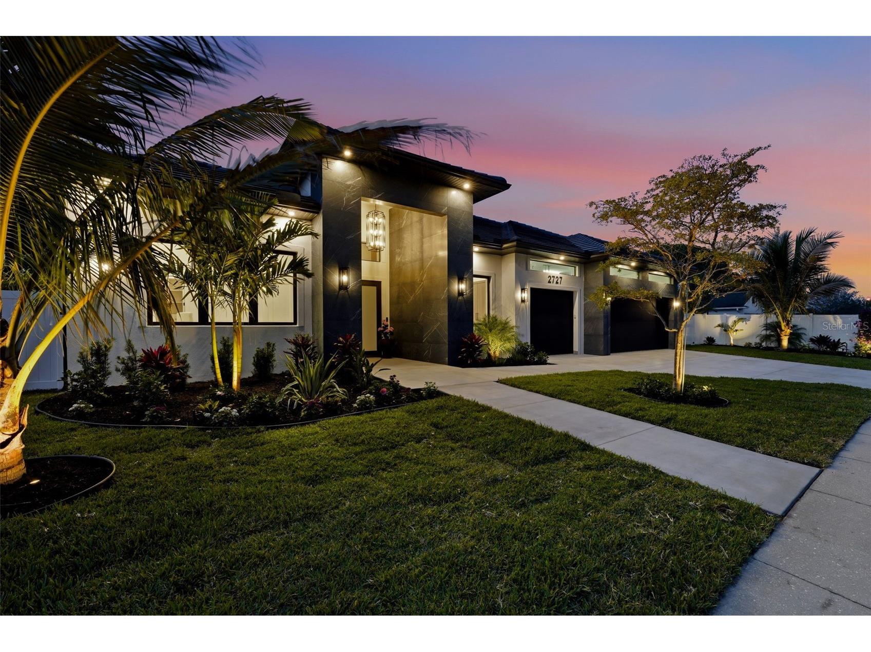 2727 Waldemere Street Sarasota FL 34239 A4692394 image54