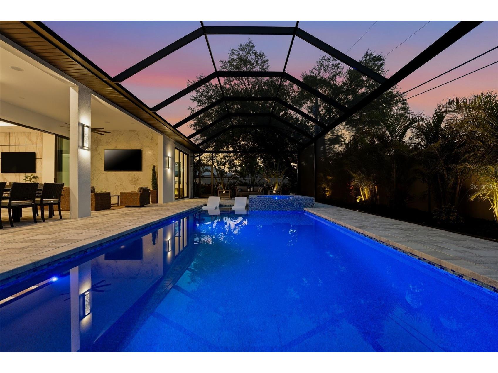 2727 Waldemere Street Sarasota FL 34239 A4692394 image56
