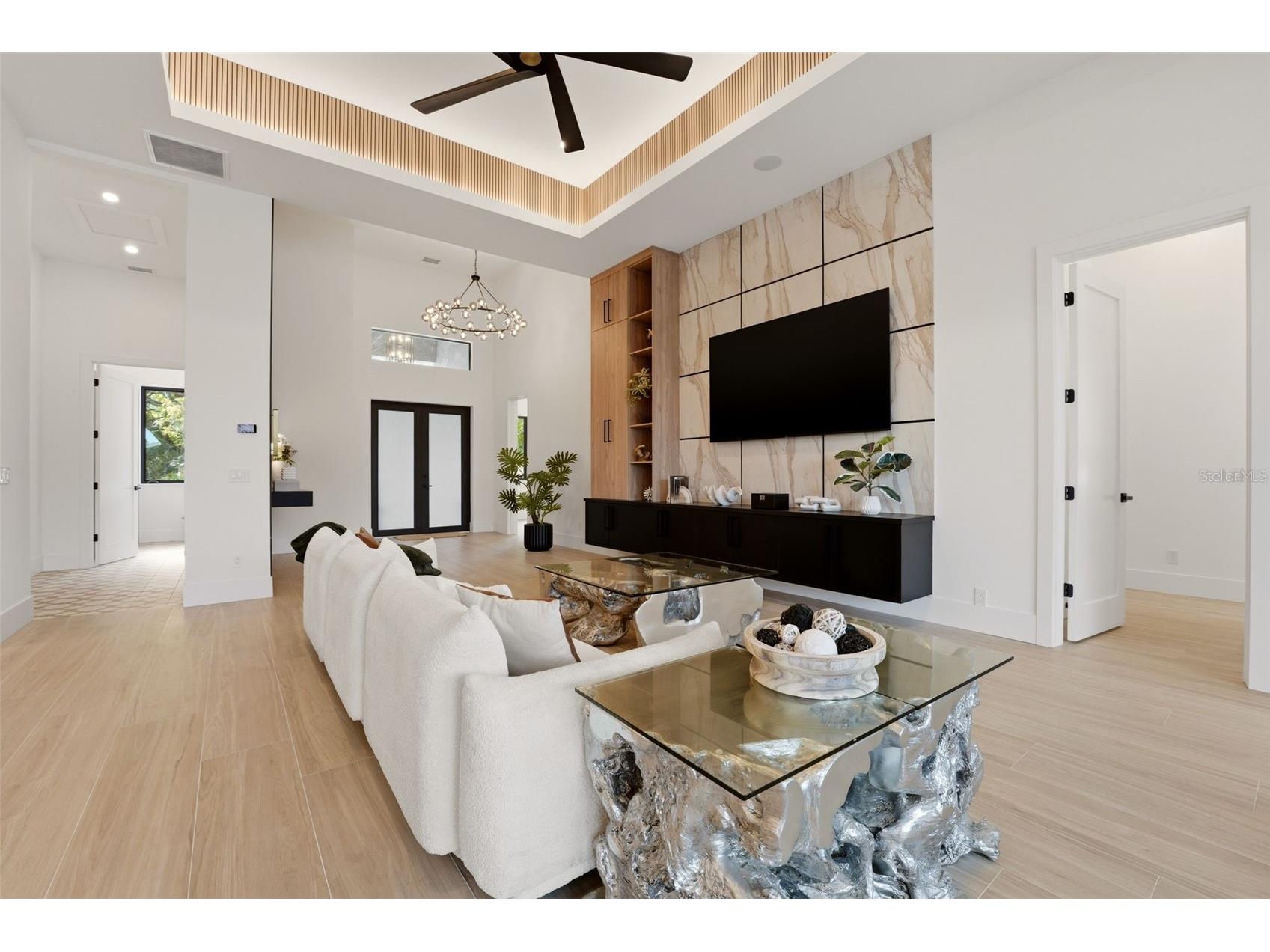 2727 Waldemere Street Sarasota FL 34239 A4692394 image9