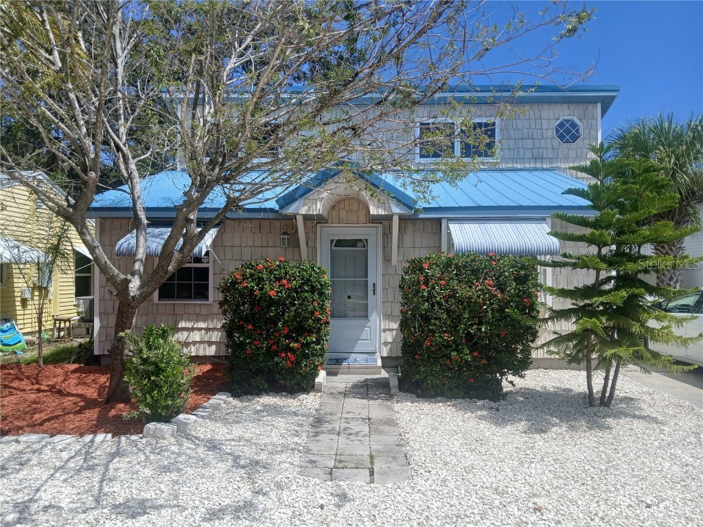2728 58th Street S Gulfport FL 33707 - WOOD IBIS PARK R4910488 image1