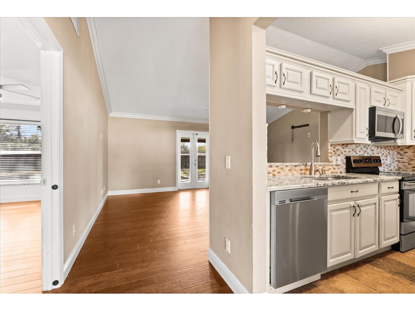 2728 Bayview Drive Eustis FL 32726 O6383582 image3