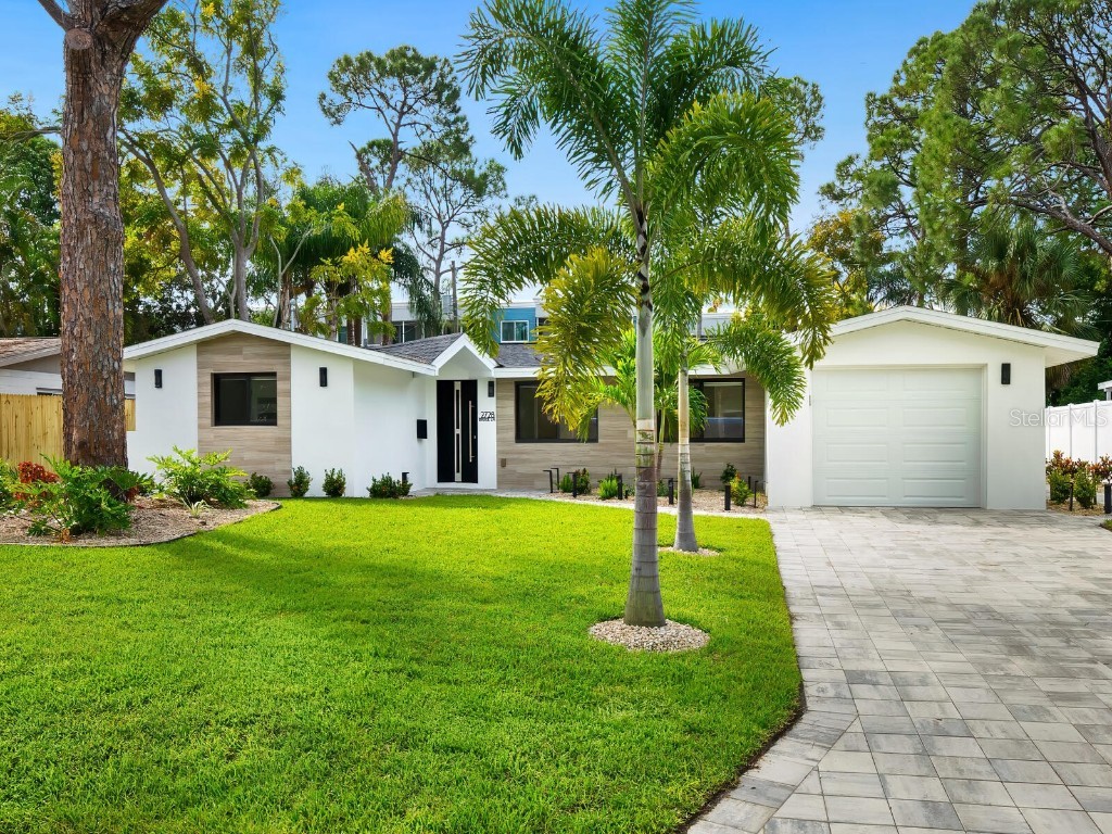 2728 Bruce Lane Sarasota FL 34237 A4585864 image1