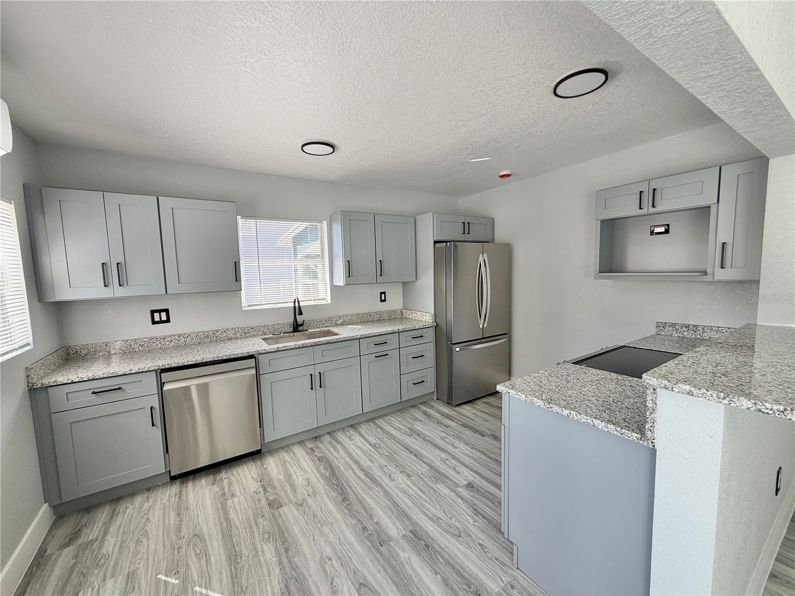 2728 First Avenue S Saint Petersburg FL 33712 TB8488361 image2