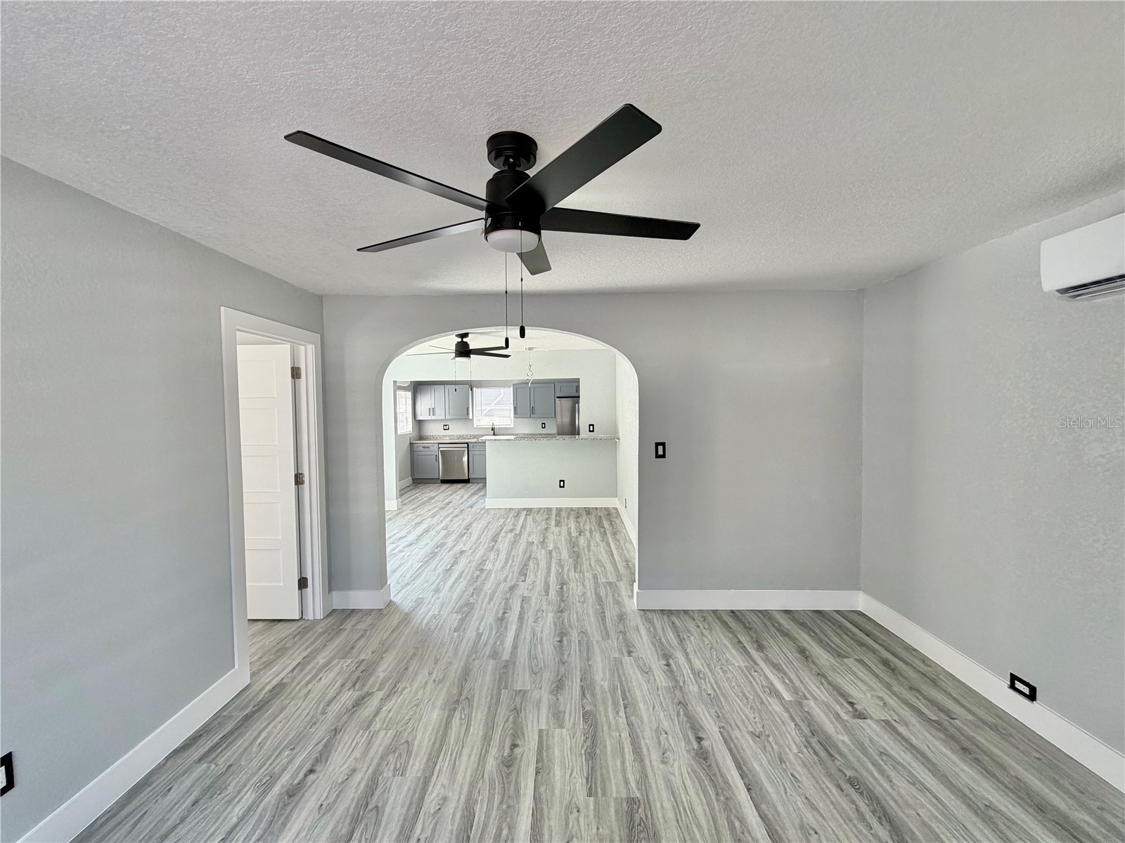 2728 First Avenue S Saint Petersburg FL 33712 TB8488361 image5