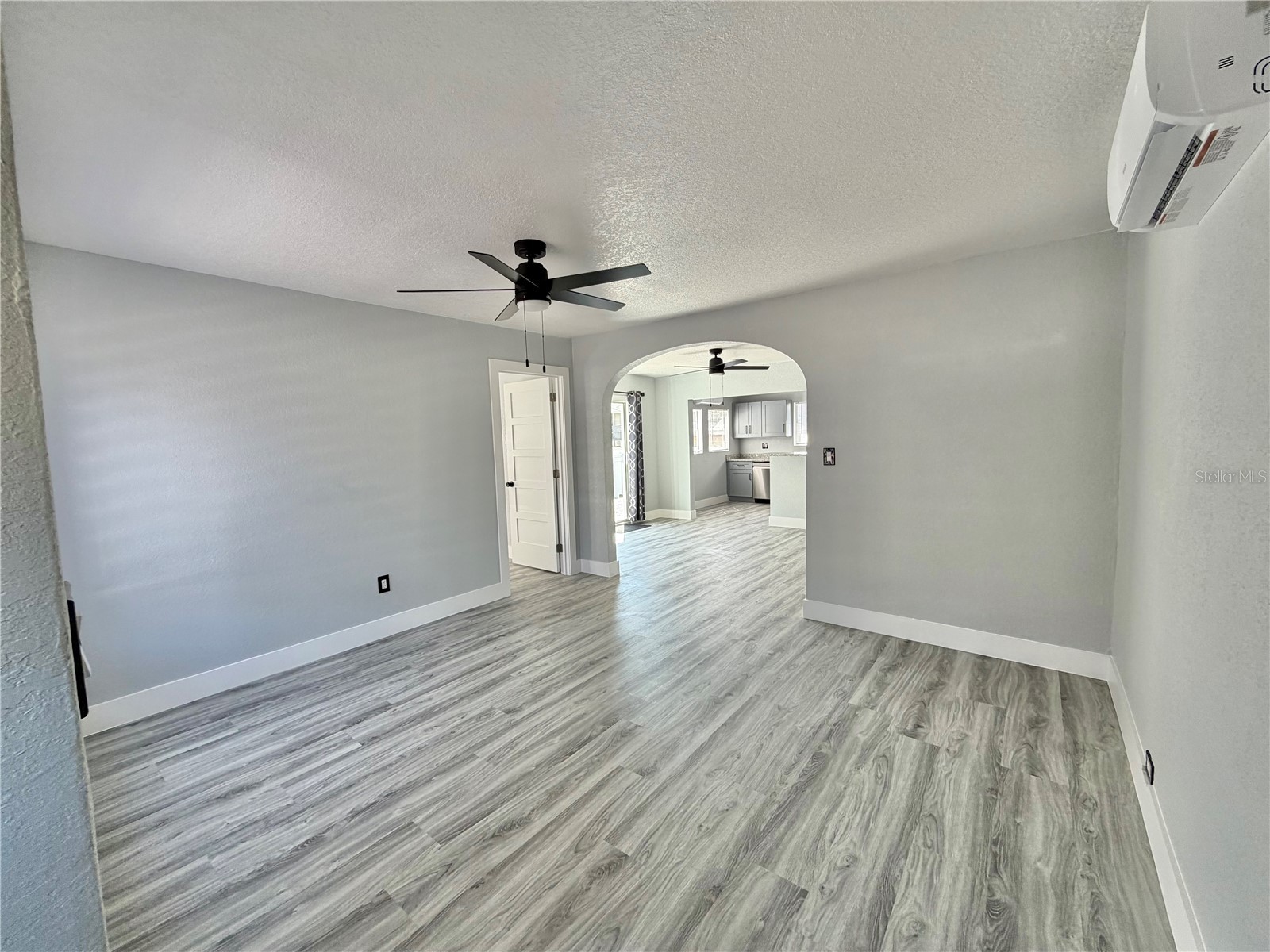 2728 First Avenue S Saint Petersburg FL 33712 TB8488361 image6