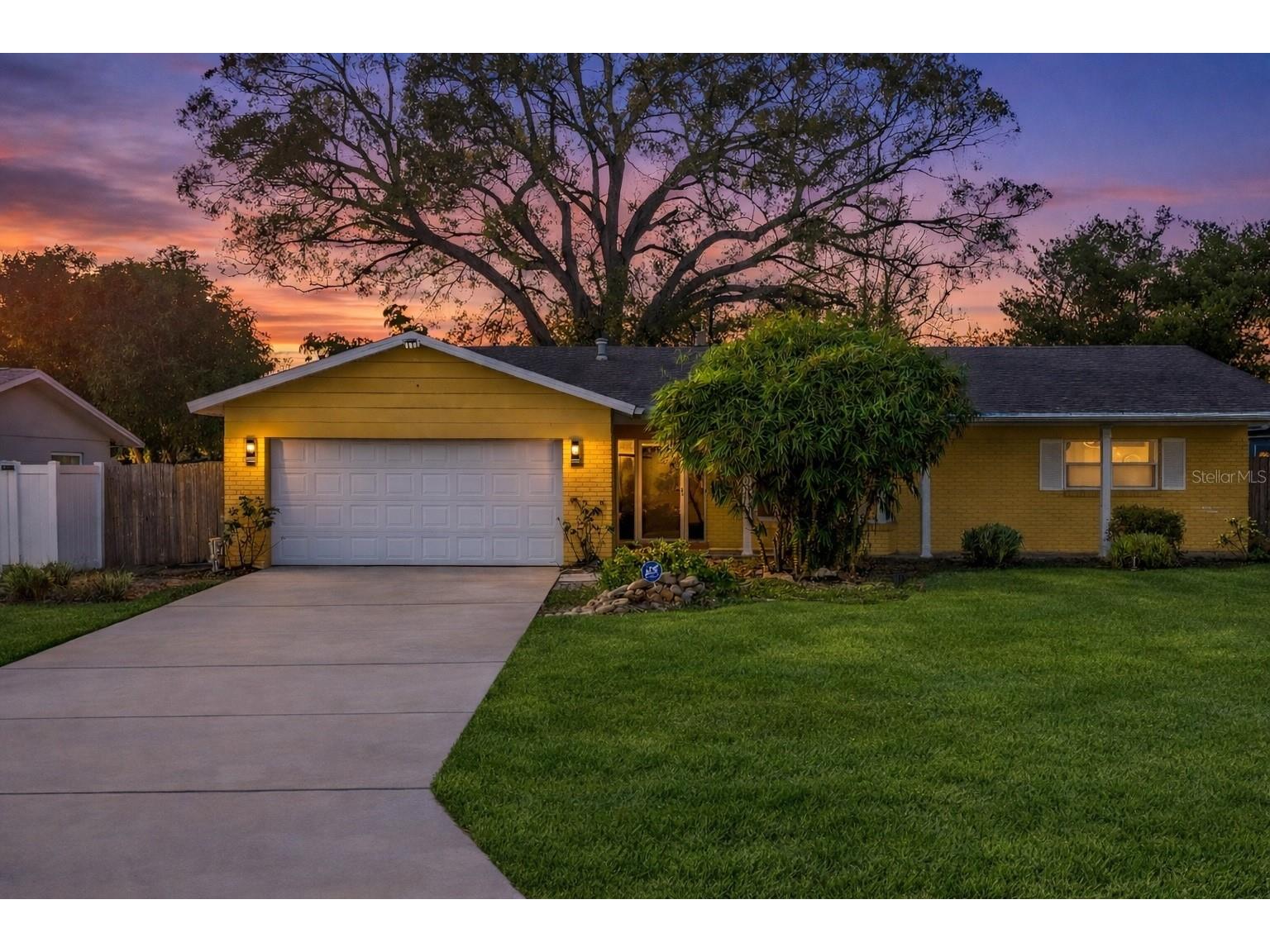 2728 York Street N Saint Petersburg FL 33710 A4678471 image1