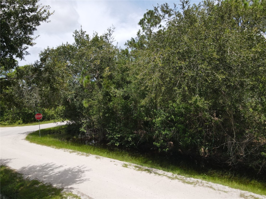 27282 Aloha Drive Punta Gorda FL 33955 C7514265 image5