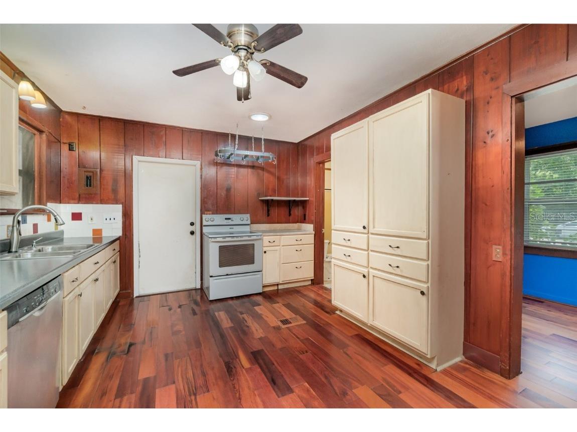 2729 Broadway Fort Myers FL 33901 A4667585 image13