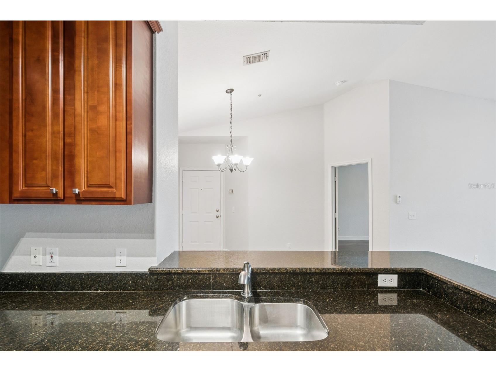 2729 Maitland Crossing #304 Orlando FL 32810 TB8506854 image6