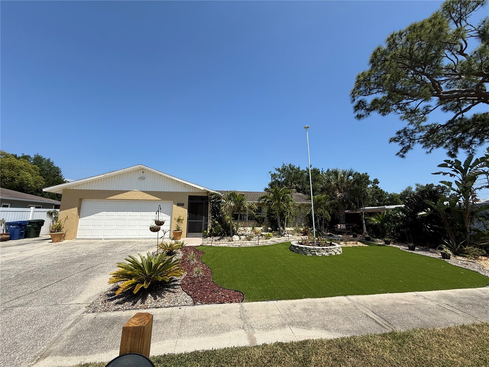 2729 Nodosa Drive Sarasota FL 34232 A4694587 image1