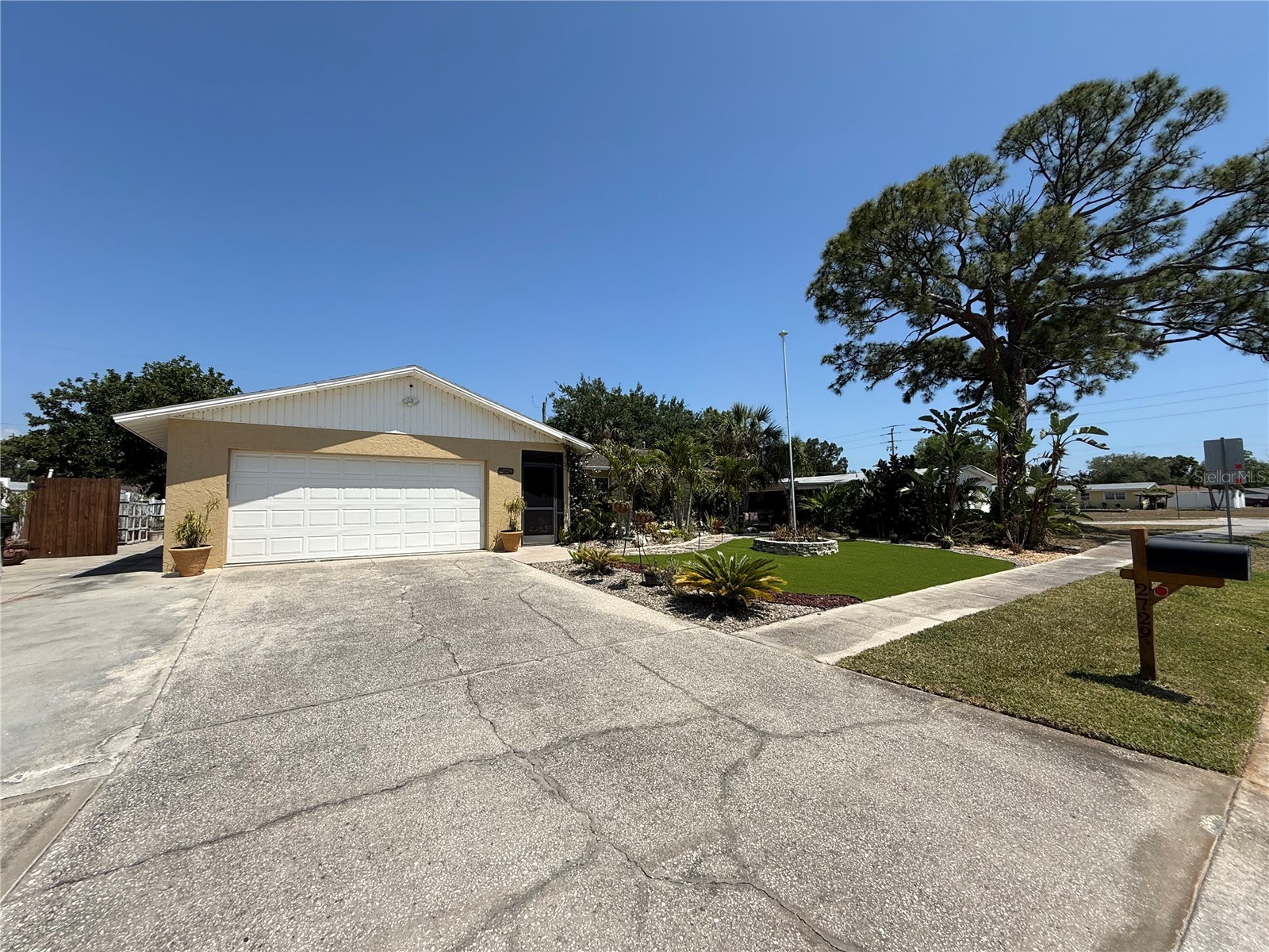 2729 Nodosa Drive Sarasota FL 34232 A4694587 image2