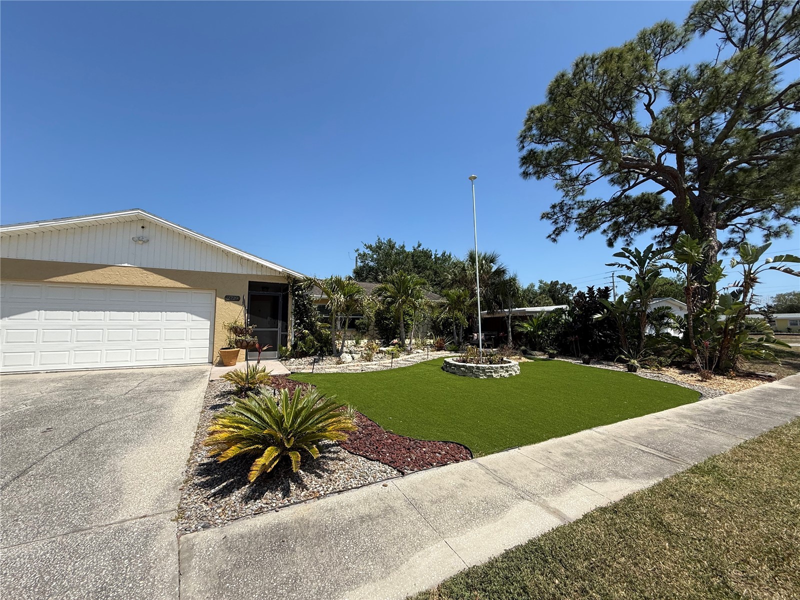 2729 Nodosa Drive Sarasota FL 34232 A4694587 image3