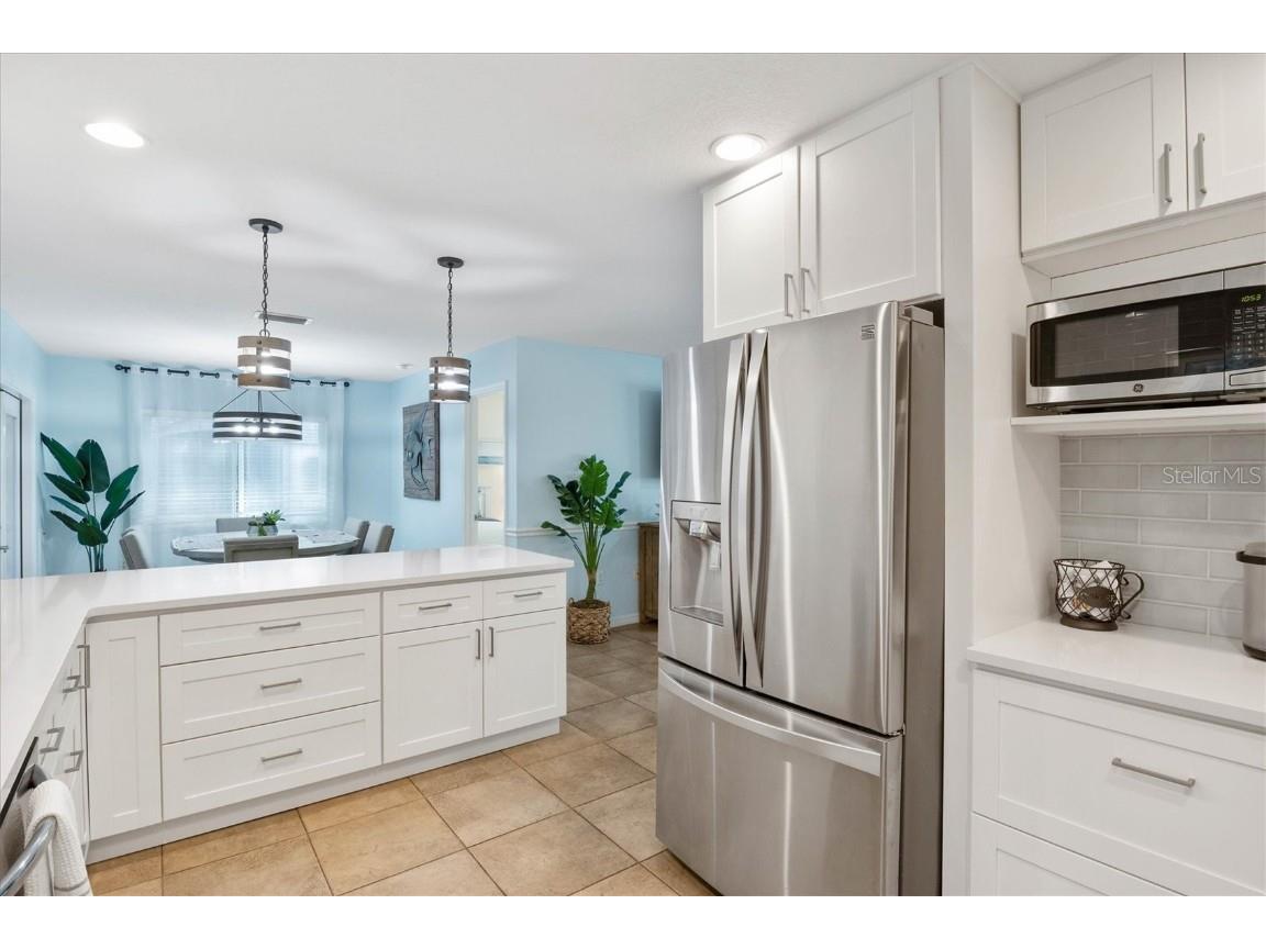 2729 Sydelle Street Sarasota FL 34237 A4543872 image12