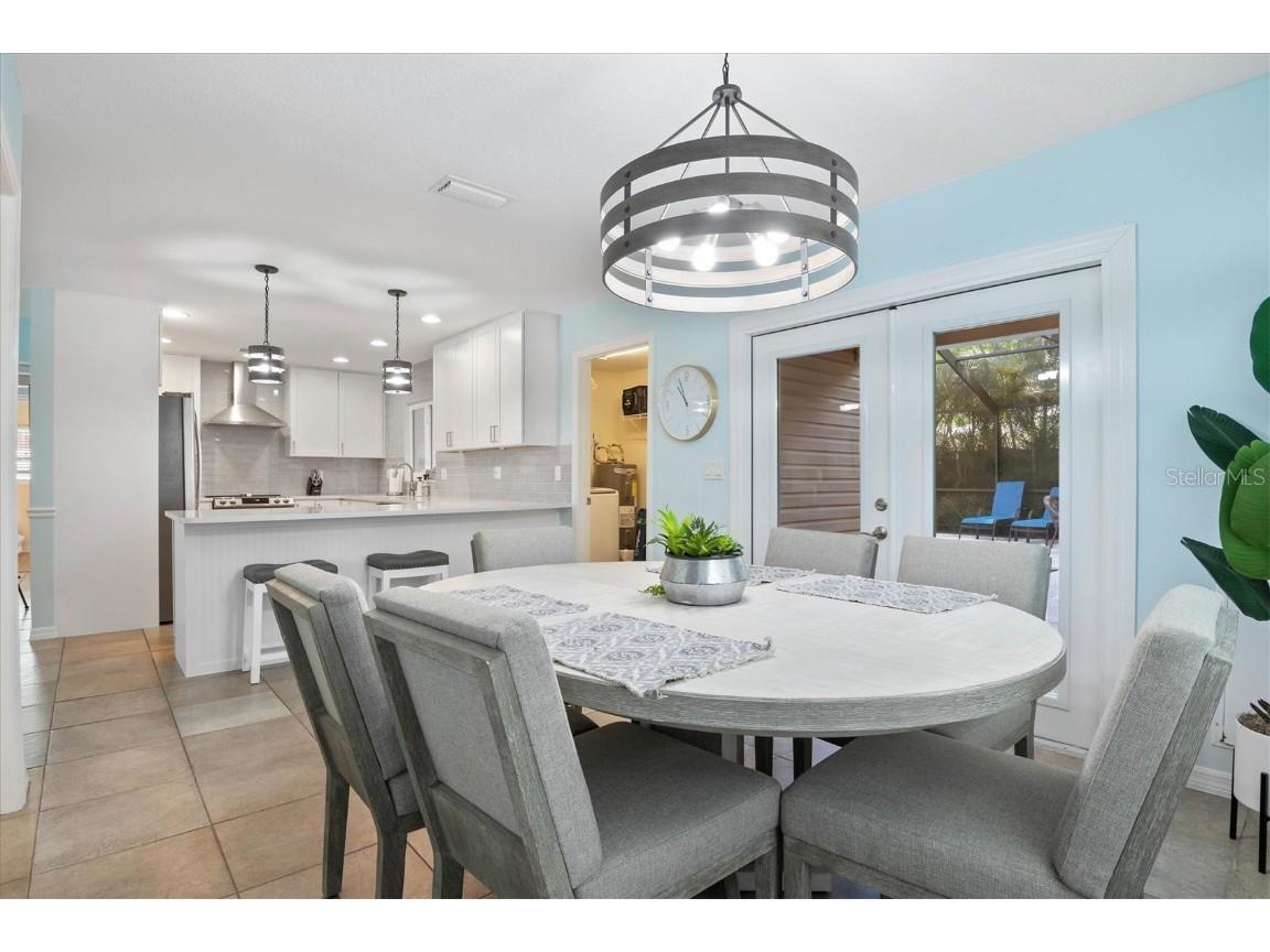 2729 Sydelle Street Sarasota FL 34237 A4543872 image16