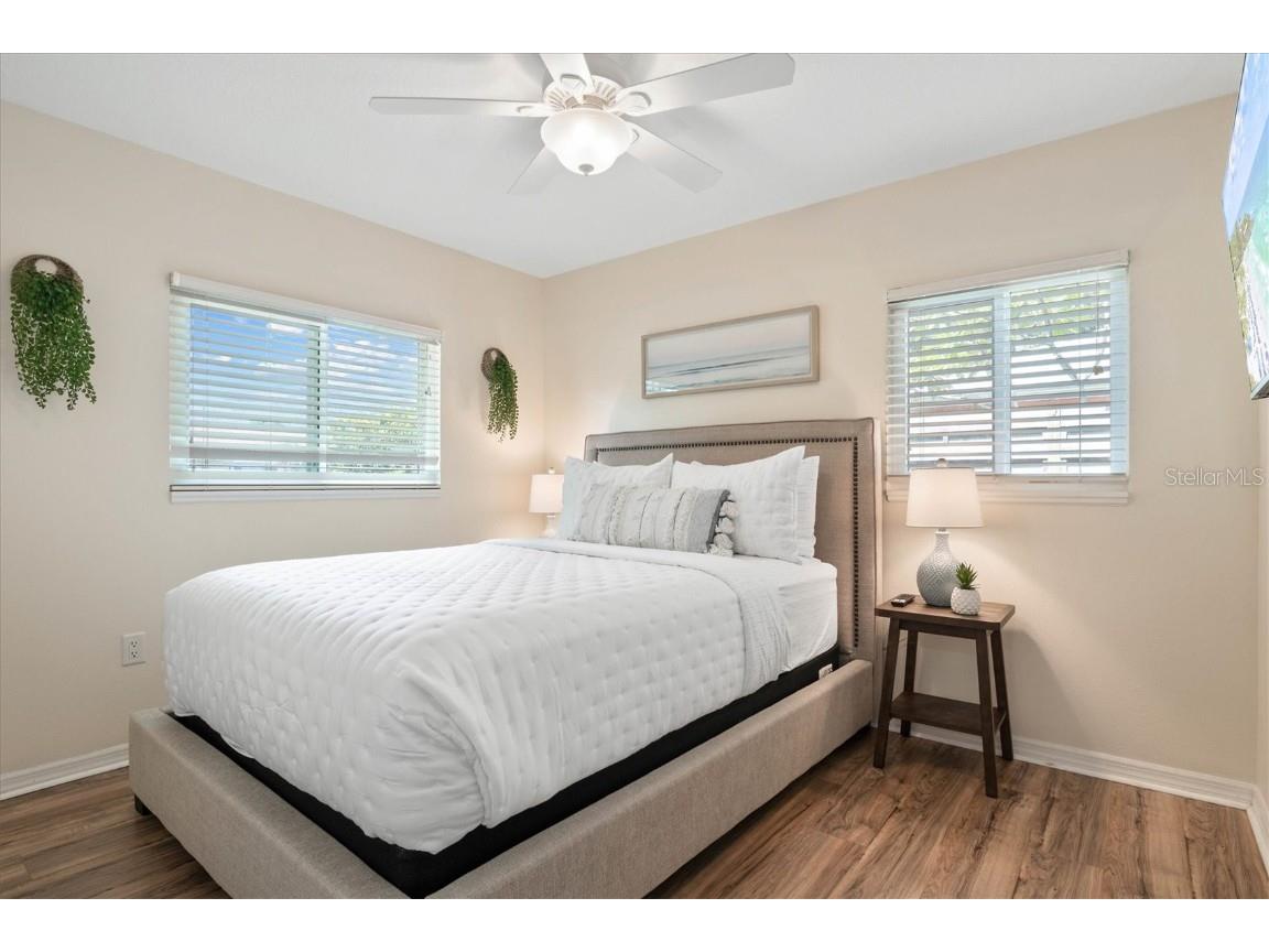 2729 Sydelle Street Sarasota FL 34237 A4543872 image37